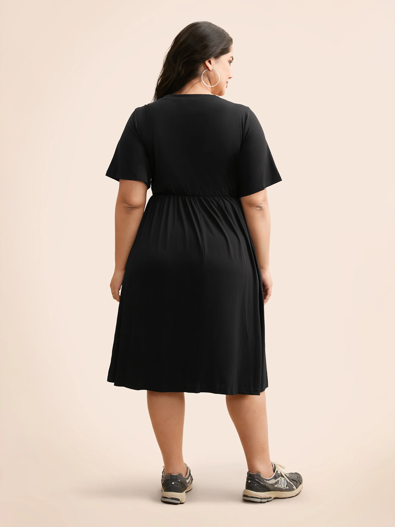Supersoft Essentials Solid Pleated Round Neck Midi Dress - Image 4