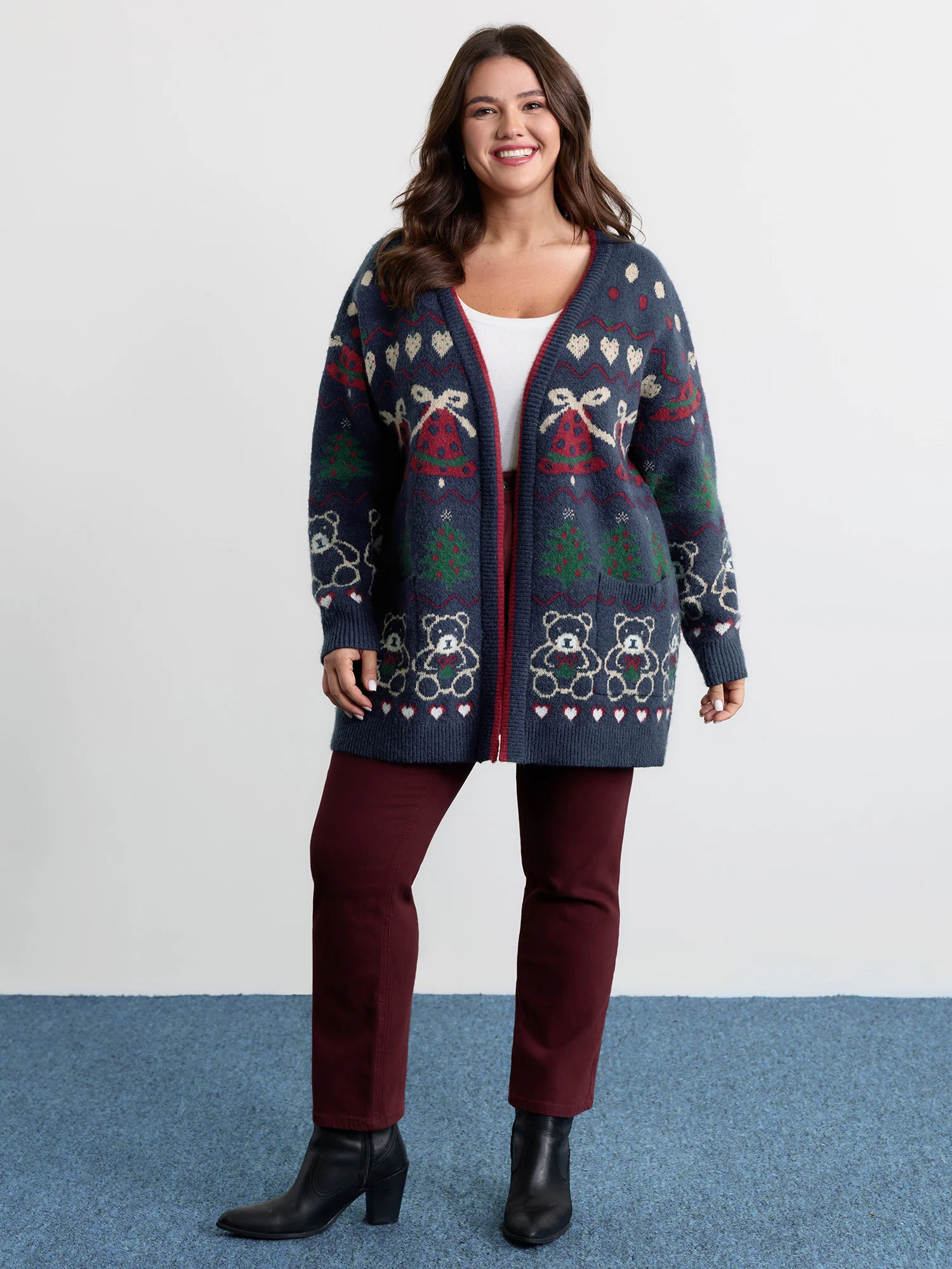 Supersoft Festive Pattern Jacquard Pockets Knit Cardigan - Image 3