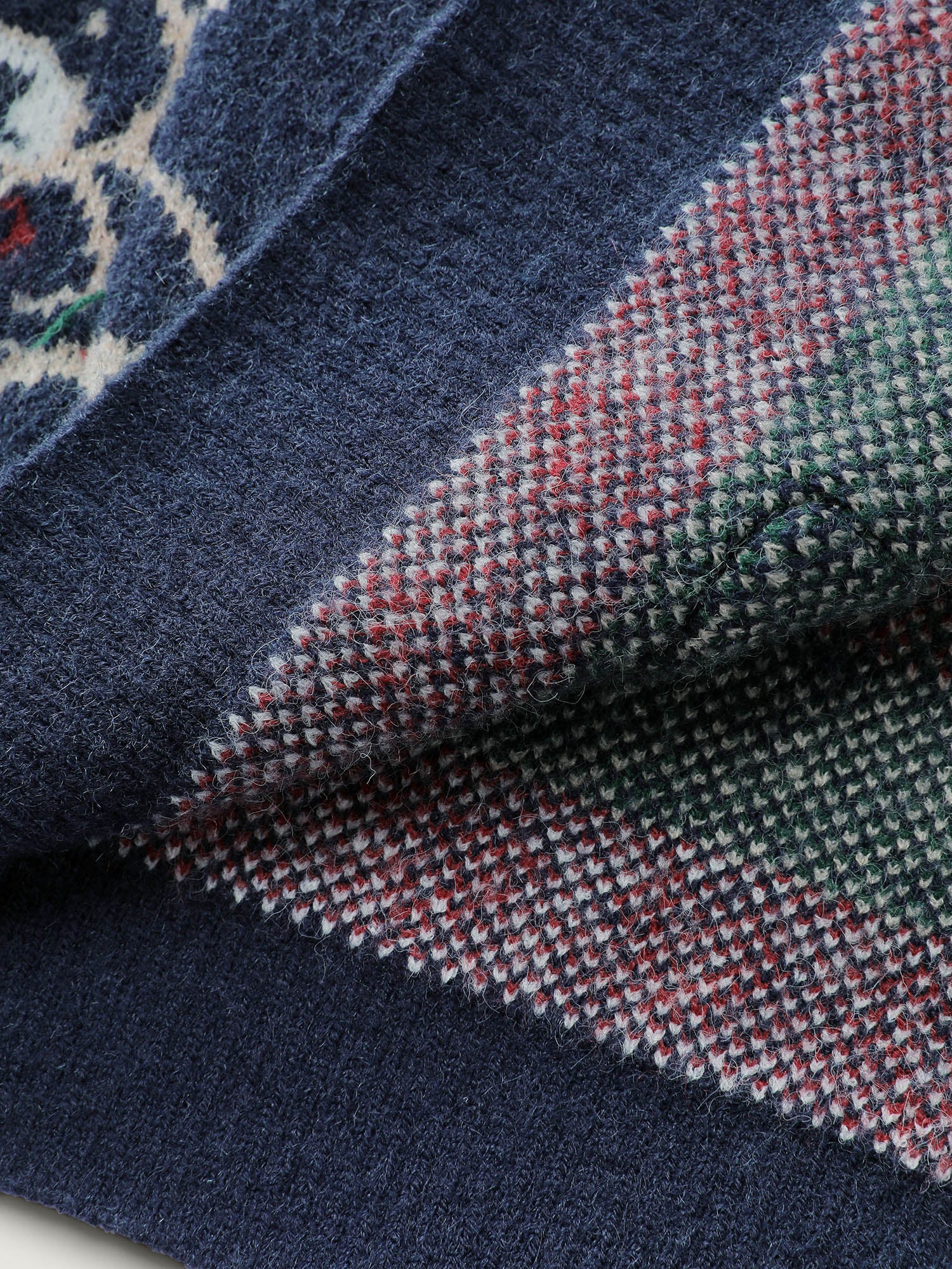 Supersoft Festive Pattern Jacquard Pockets Knit Cardigan - Image 7