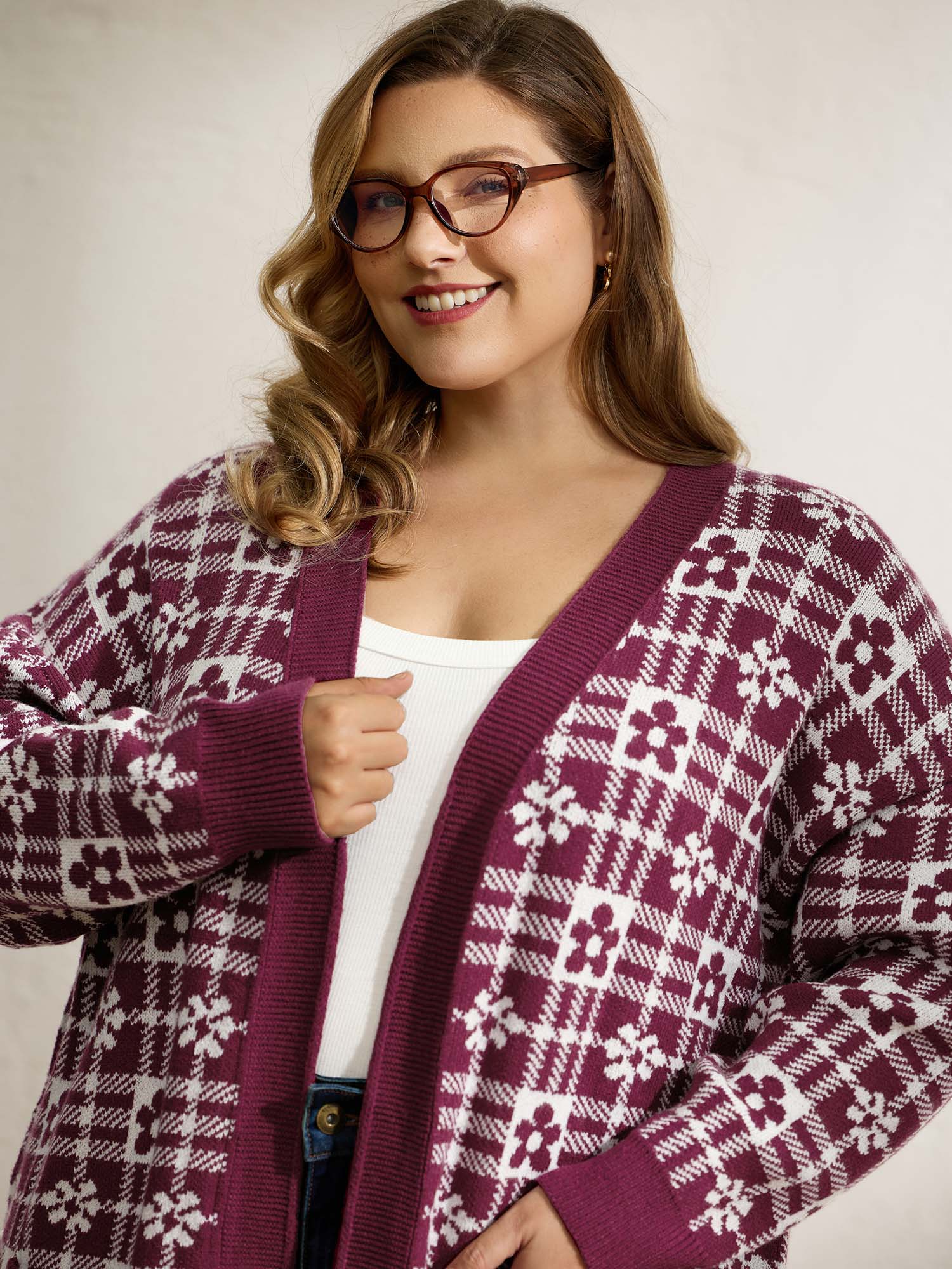 Supersoft Floral Checkered Pockets Knit Cardigan - Image 2