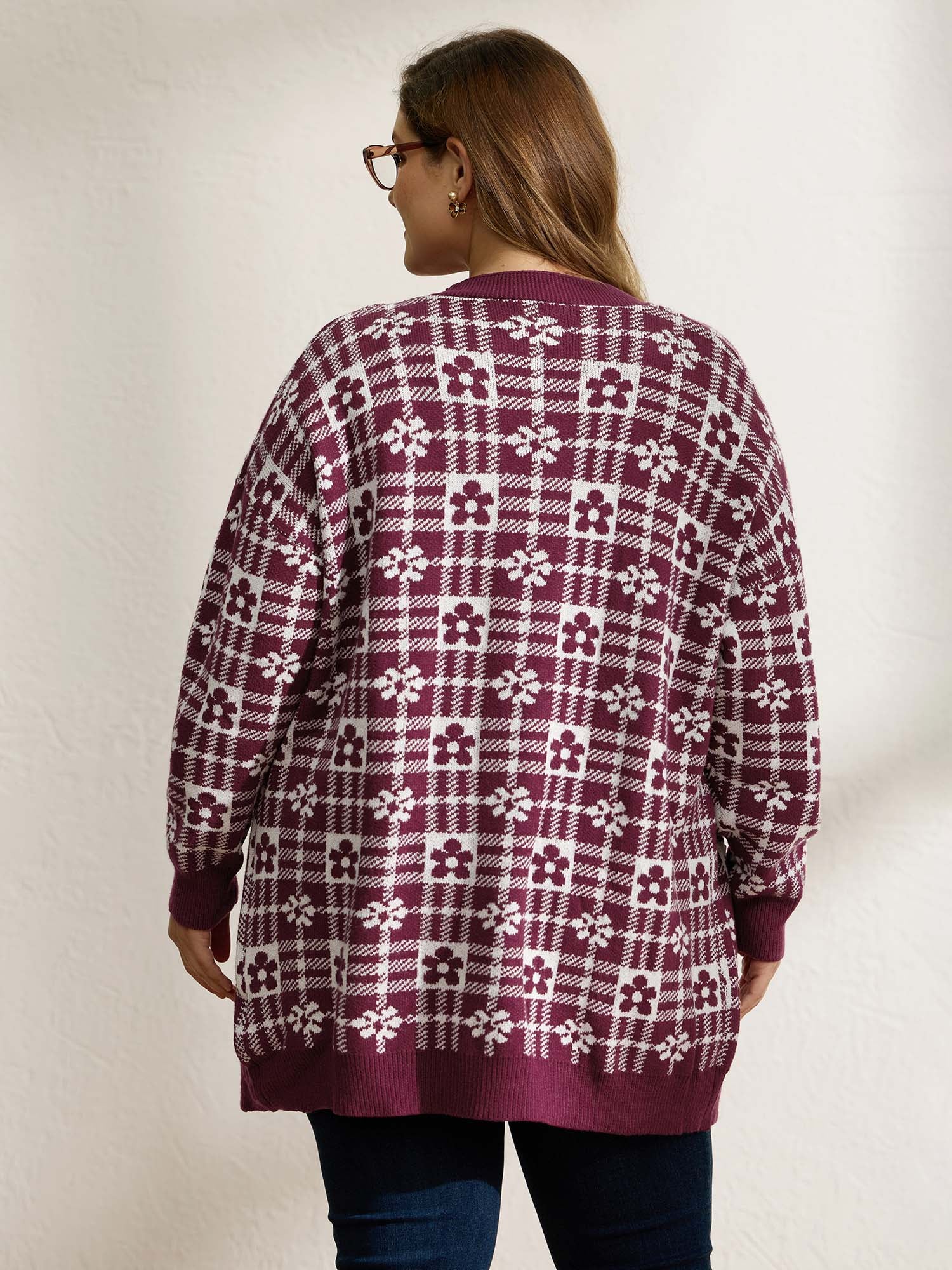 Supersoft Floral Checkered Pockets Knit Cardigan - Image 4
