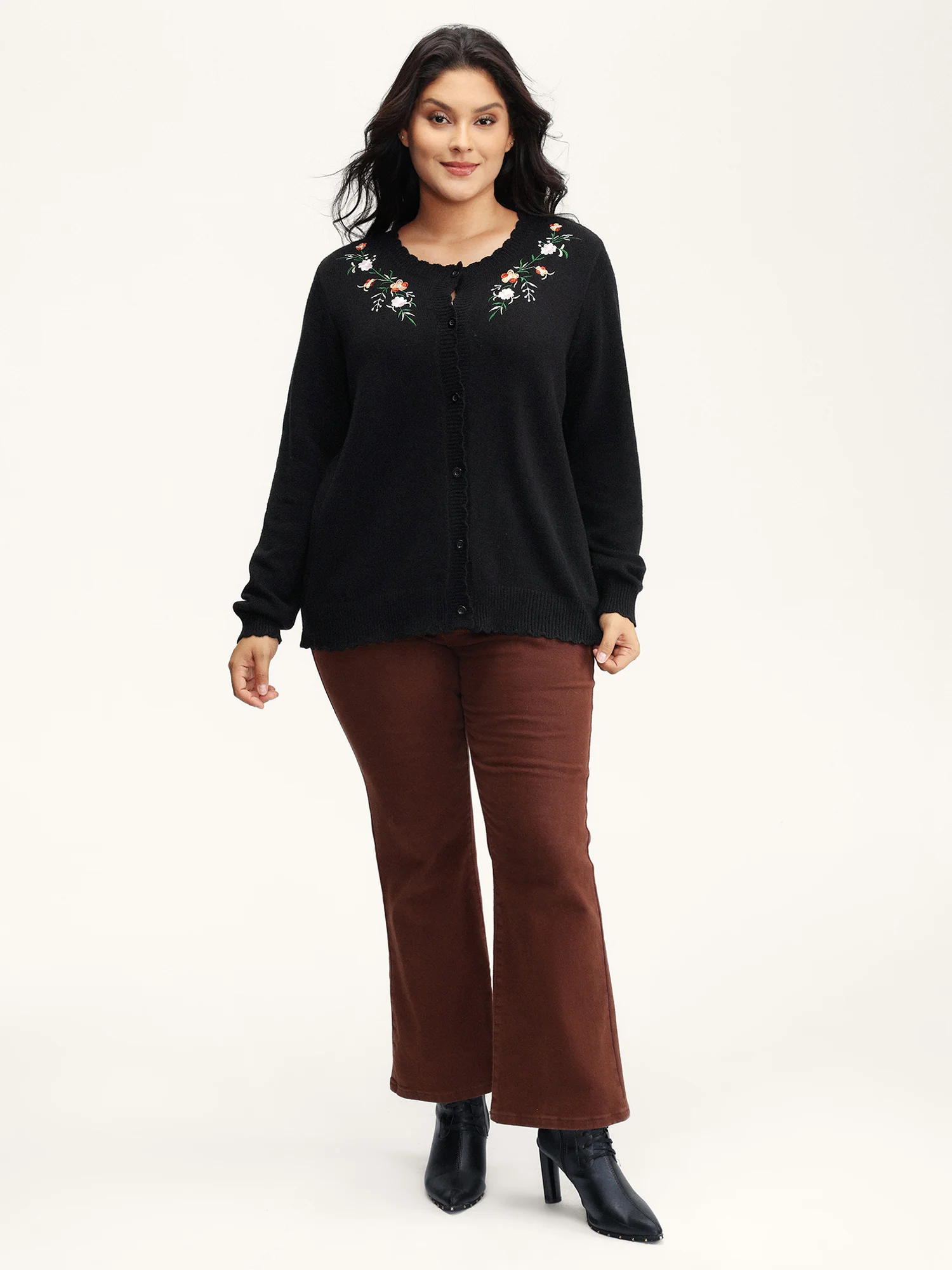 Supersoft Floral Embroidery Buttons Knit Cardigan - Image 3
