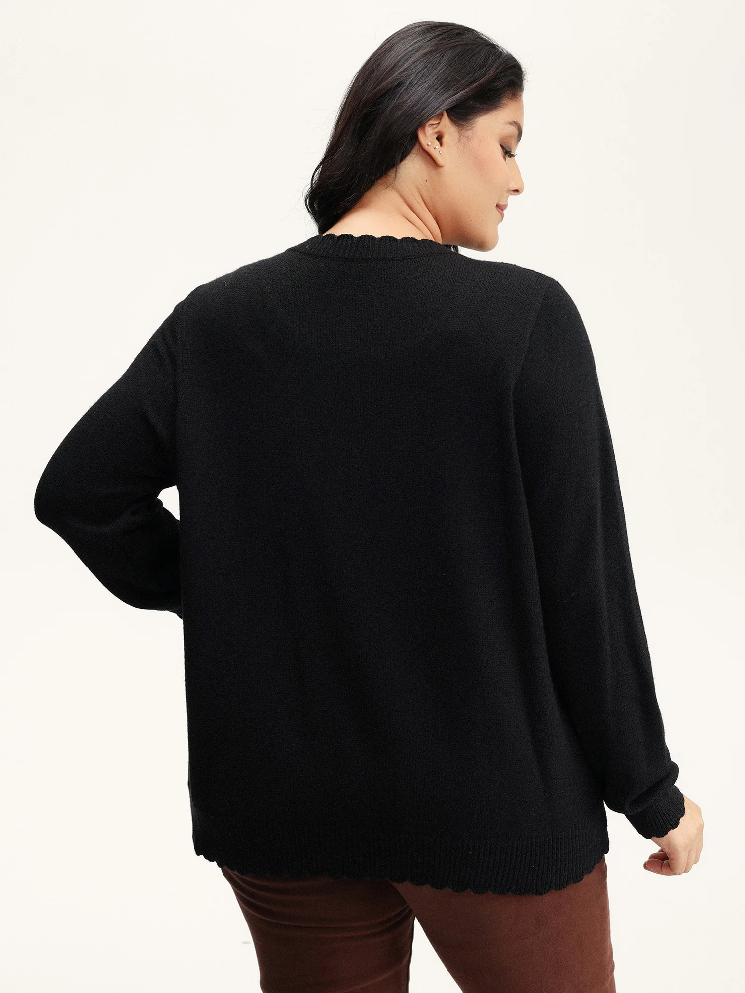 Supersoft Floral Embroidery Buttons Knit Cardigan - Image 4