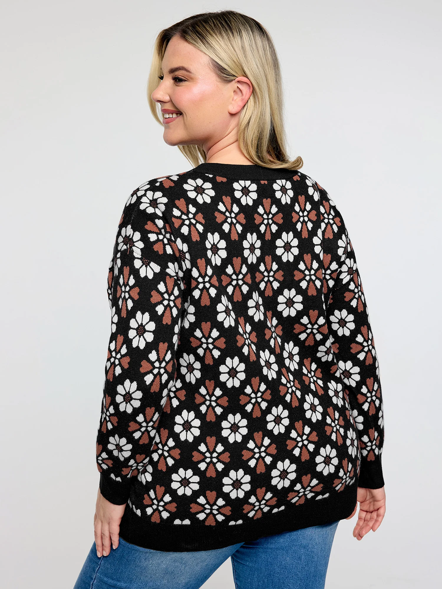 Supersoft Floral Jacquard Contrast Pullover - Image 4