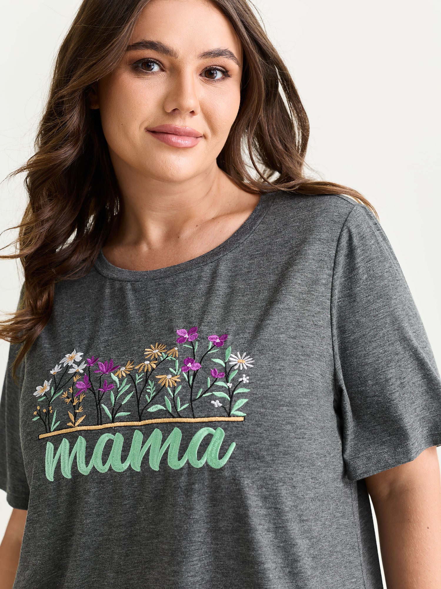 Supersoft Floral Mama Embroidered Lounge Set - Image 2