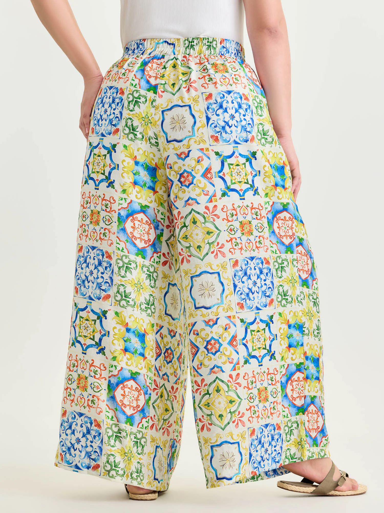 Supersoft Floral Patchwork Print Pockets Pants - Image 5