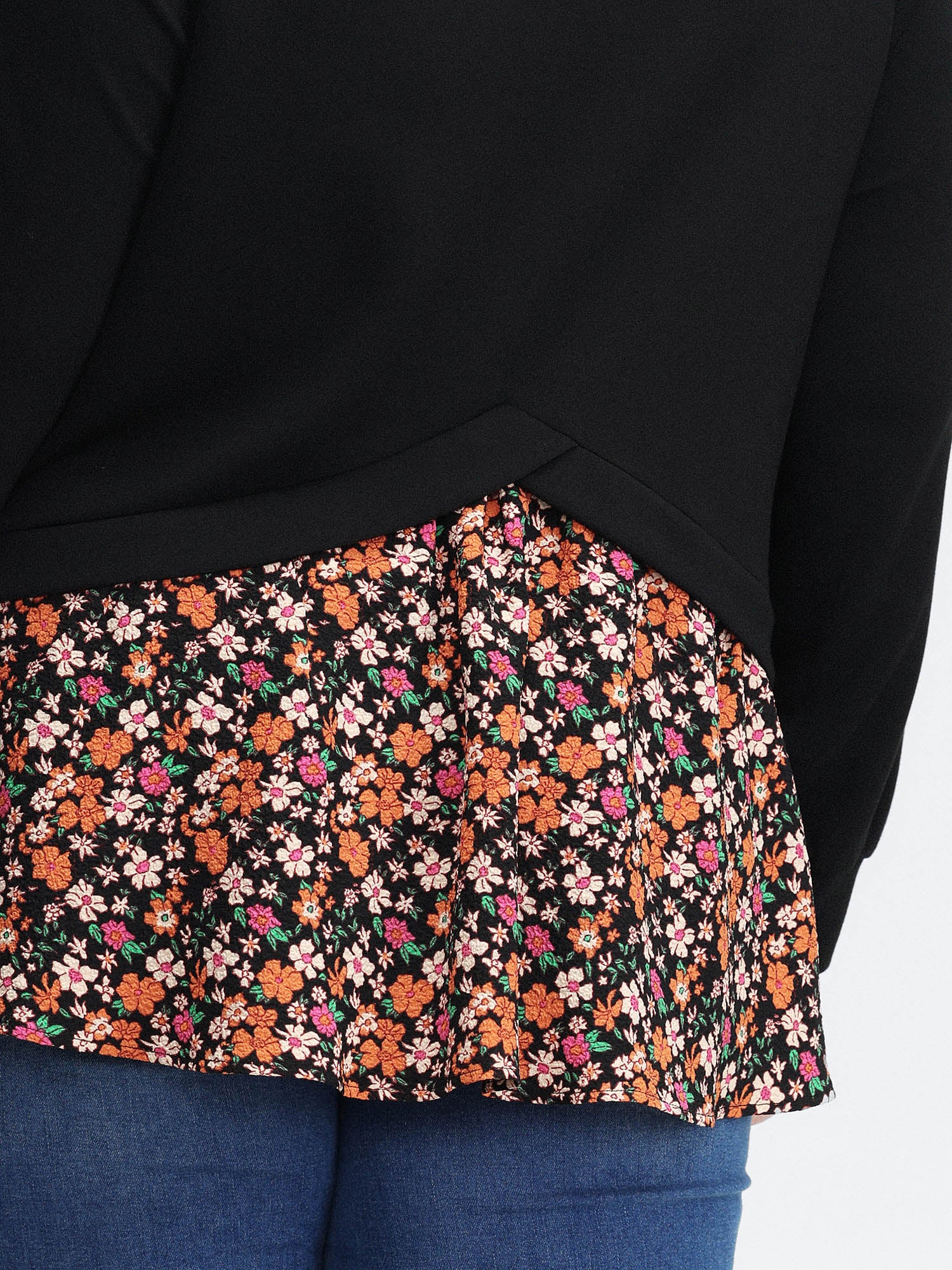 Supersoft Floral Spliced Layered Sweatshirt - Image 2