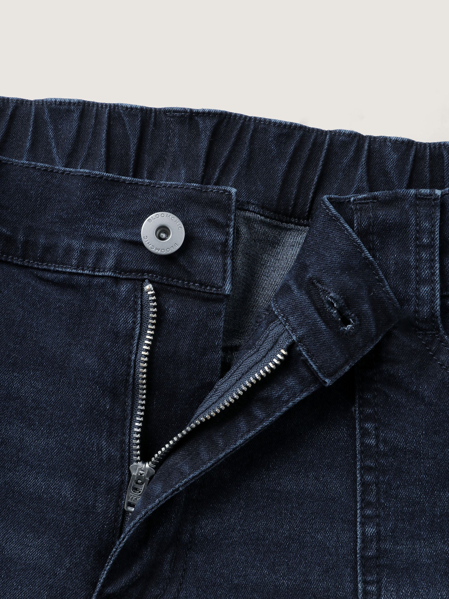 Supersoft Front Pockets Straight-Leg Mid-Rise Jeans - Image 6