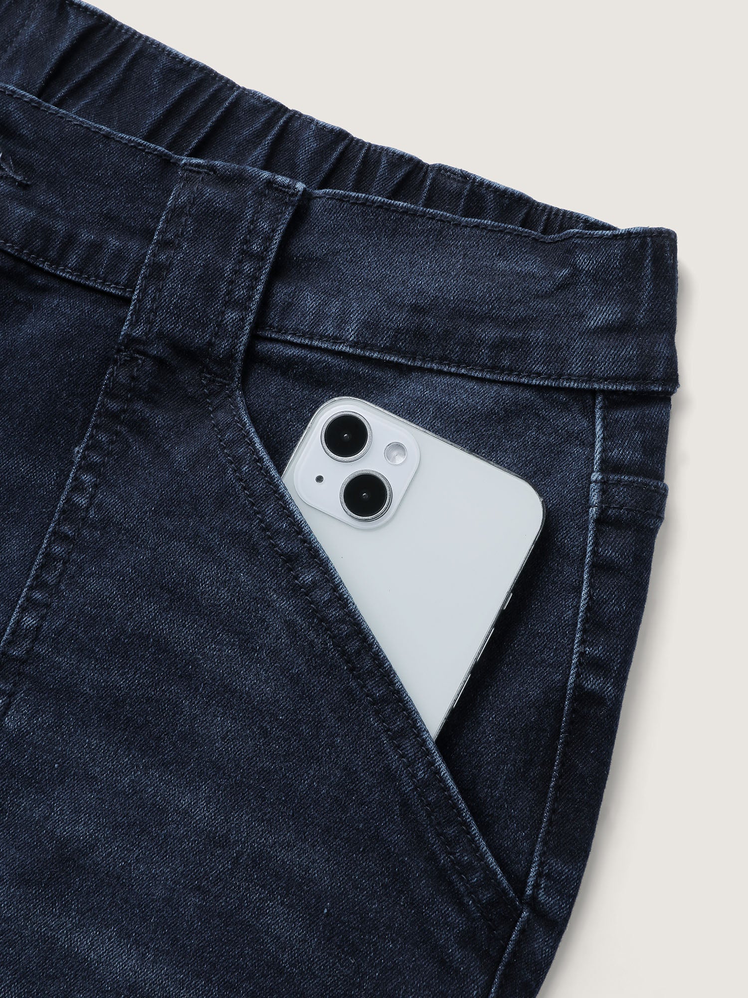Supersoft Front Pockets Straight-Leg Mid-Rise Jeans - Image 7