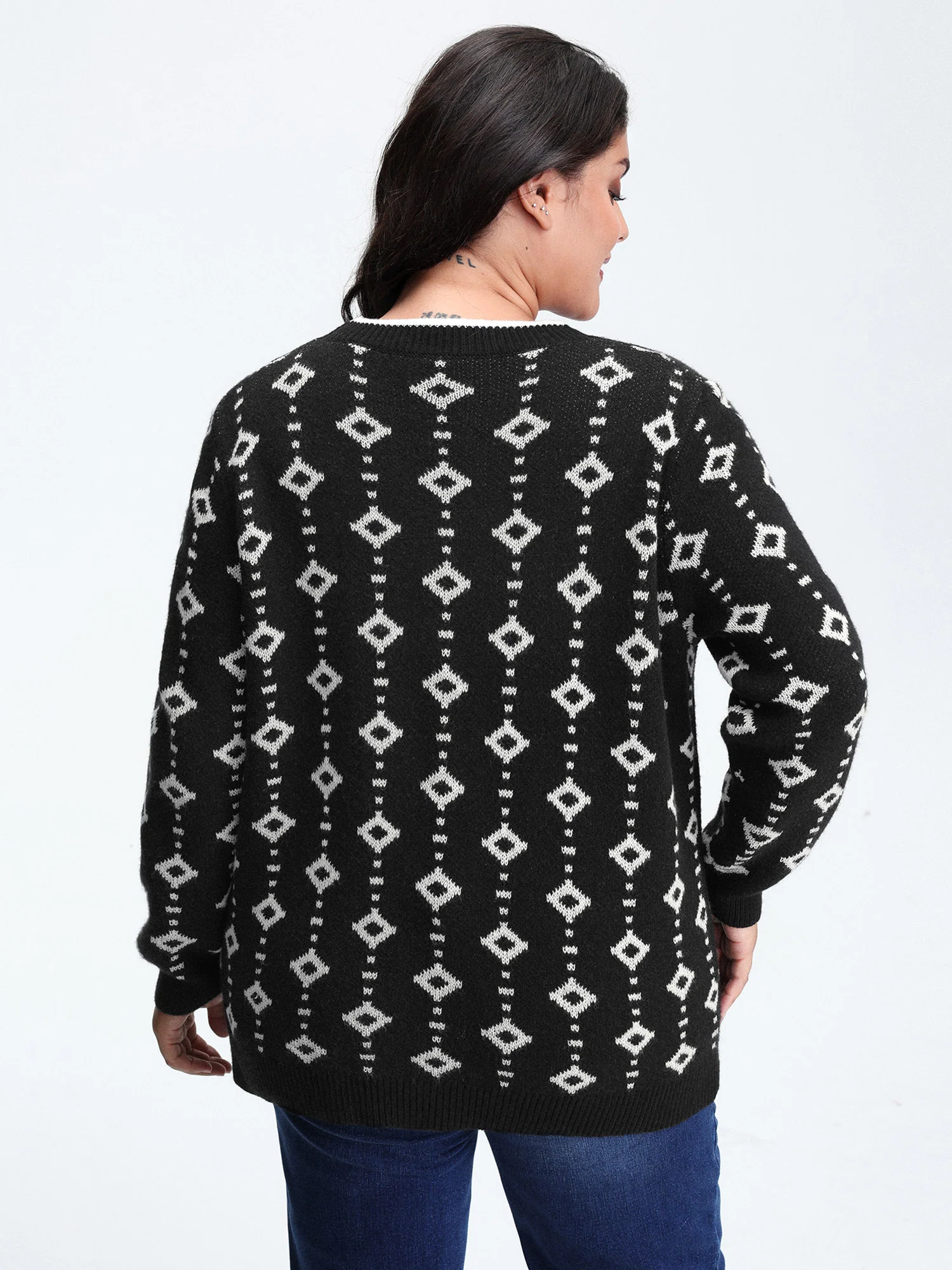 Supersoft Geometric Pattern Pockets Button Knit Cardigan - Image 4