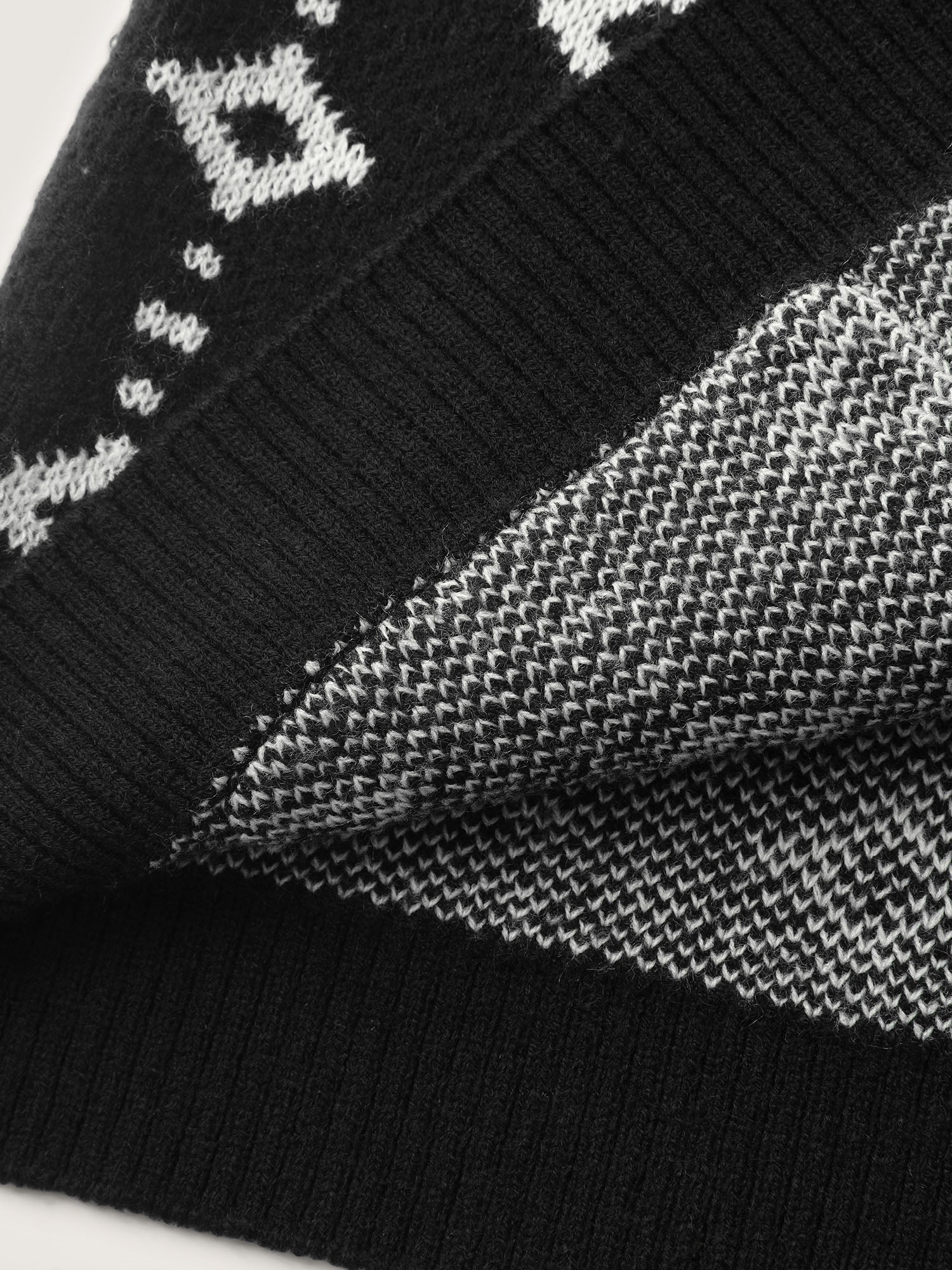 Supersoft Geometric Pattern Pockets Button Knit Cardigan - Image 7
