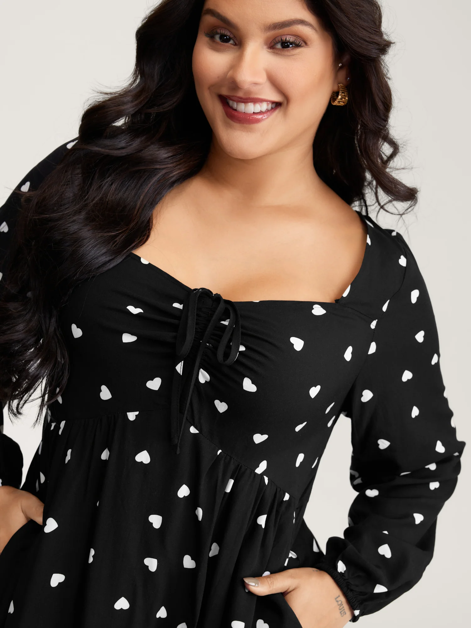 Supersoft Hearts Back Cut-Out Drawstring Midi Dress - Image 2