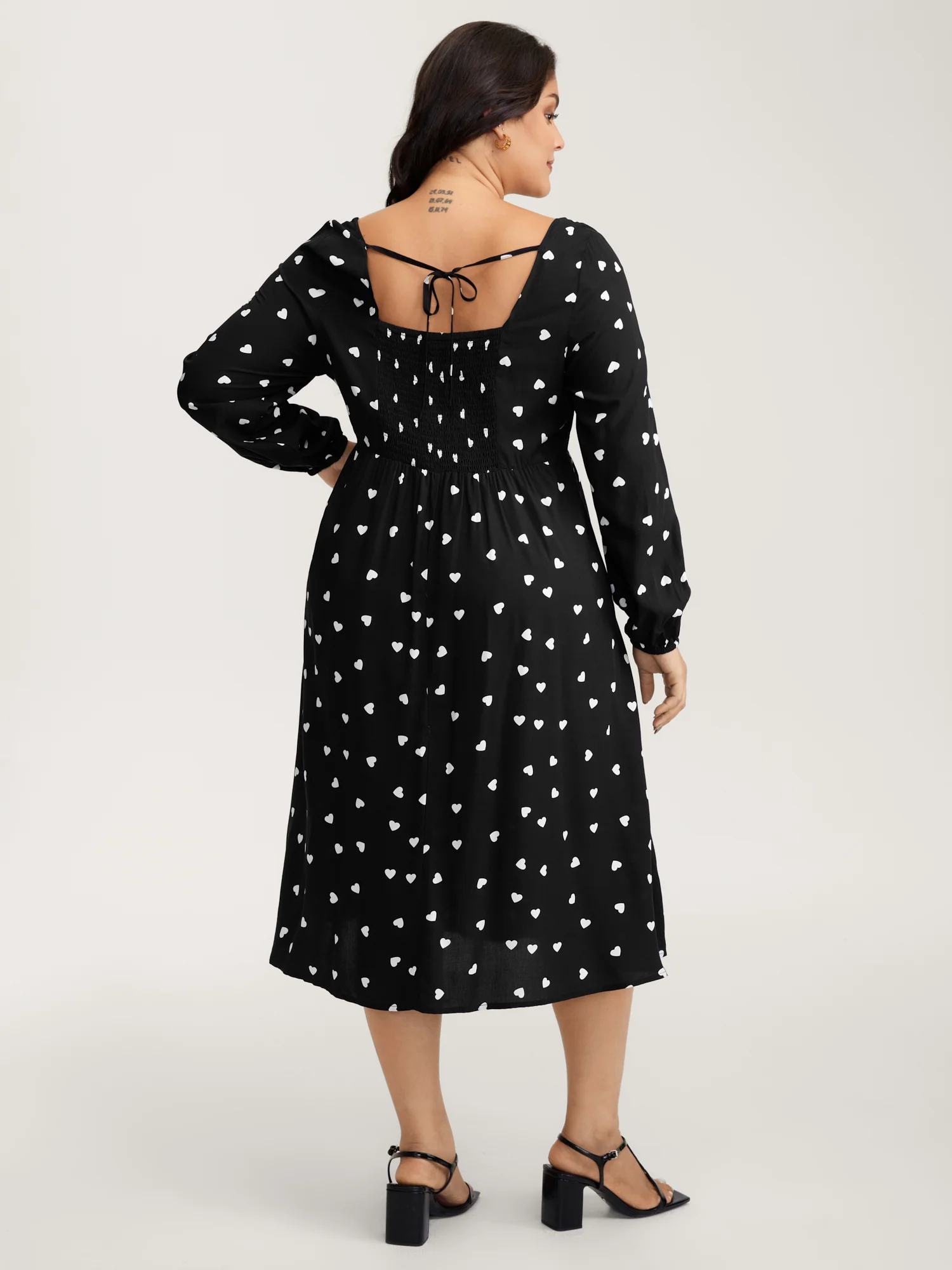 Supersoft Hearts Back Cut-Out Drawstring Midi Dress - Image 4