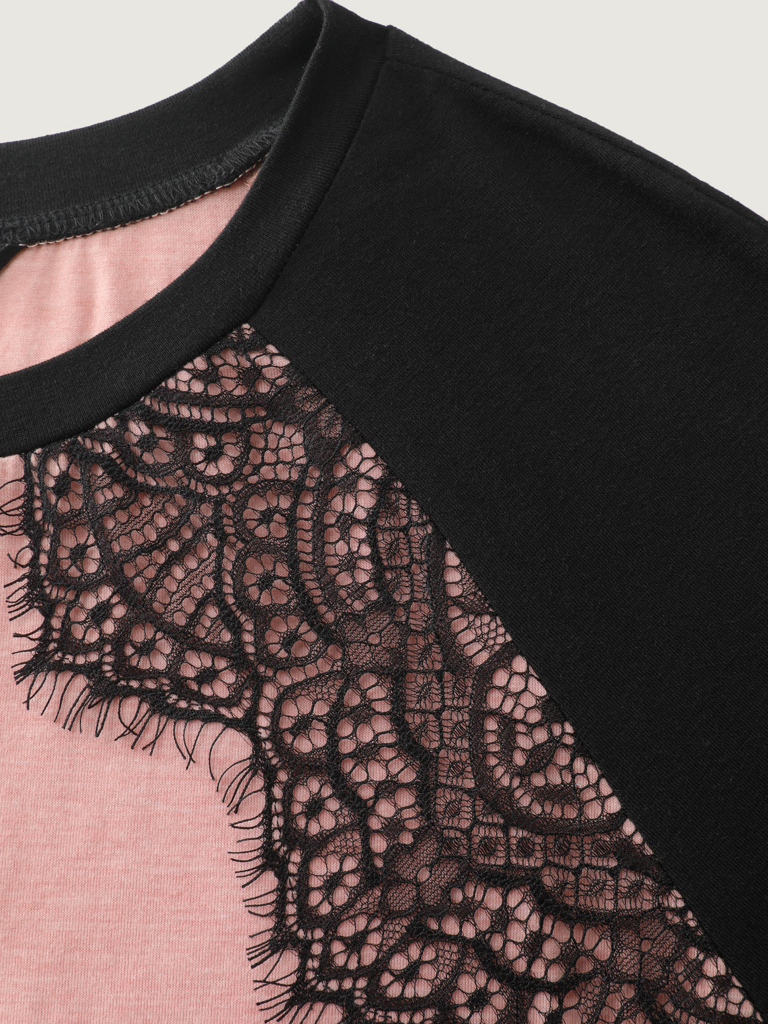 Supersoft Lace Trim Raglan Sleeve Color Contrast T-Shirt - Image 5
