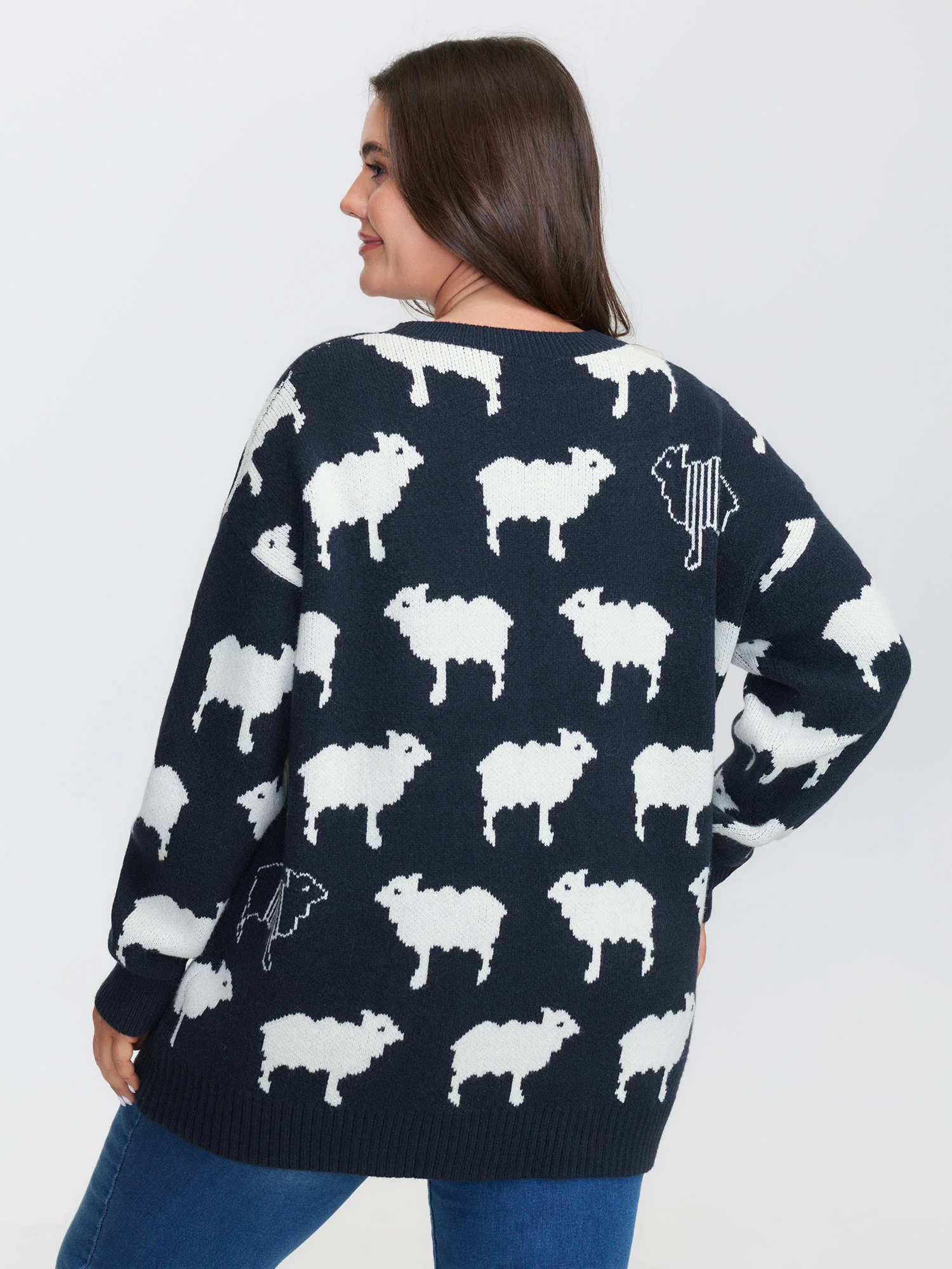 Supersoft Lamb Everywhere Pattern Jacquard Pullover - Image 4