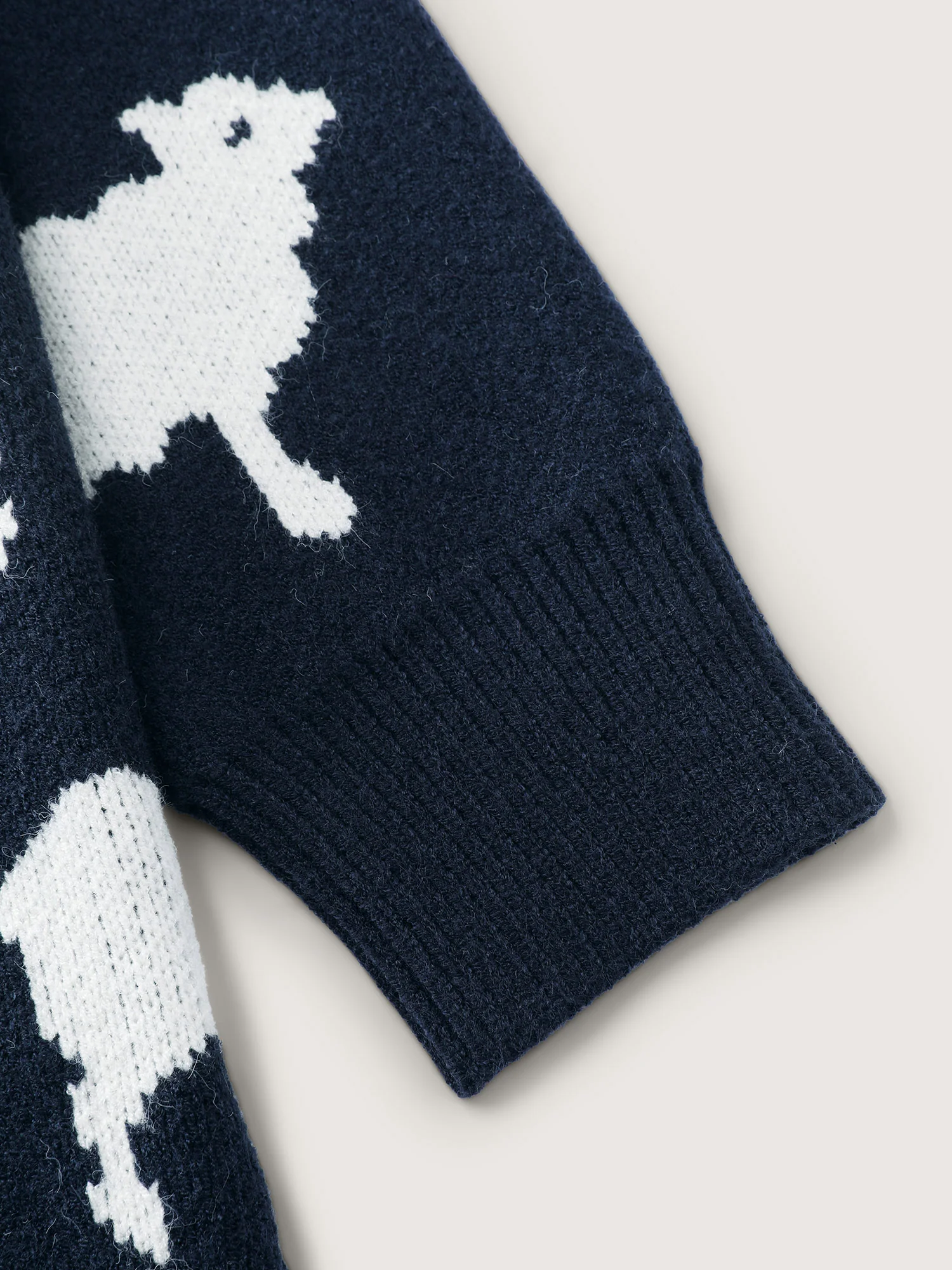 Supersoft Lamb Everywhere Pattern Jacquard Pullover - Image 6