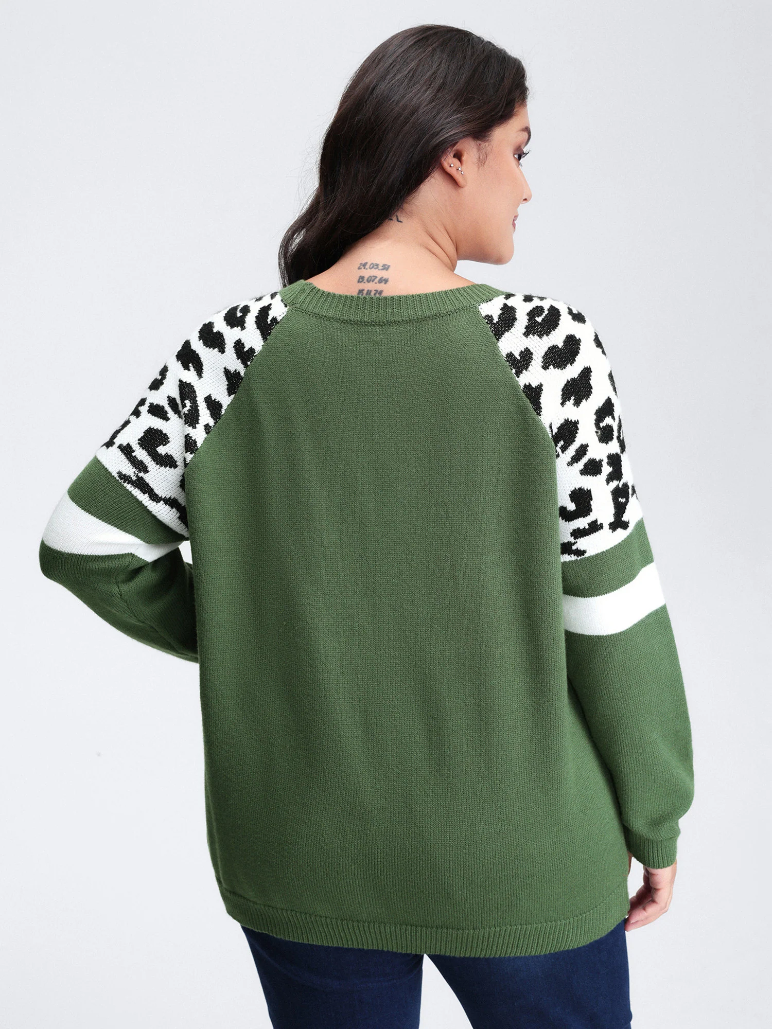 Supersoft Leopard Print Raglan Sleeve Pullover - Image 4