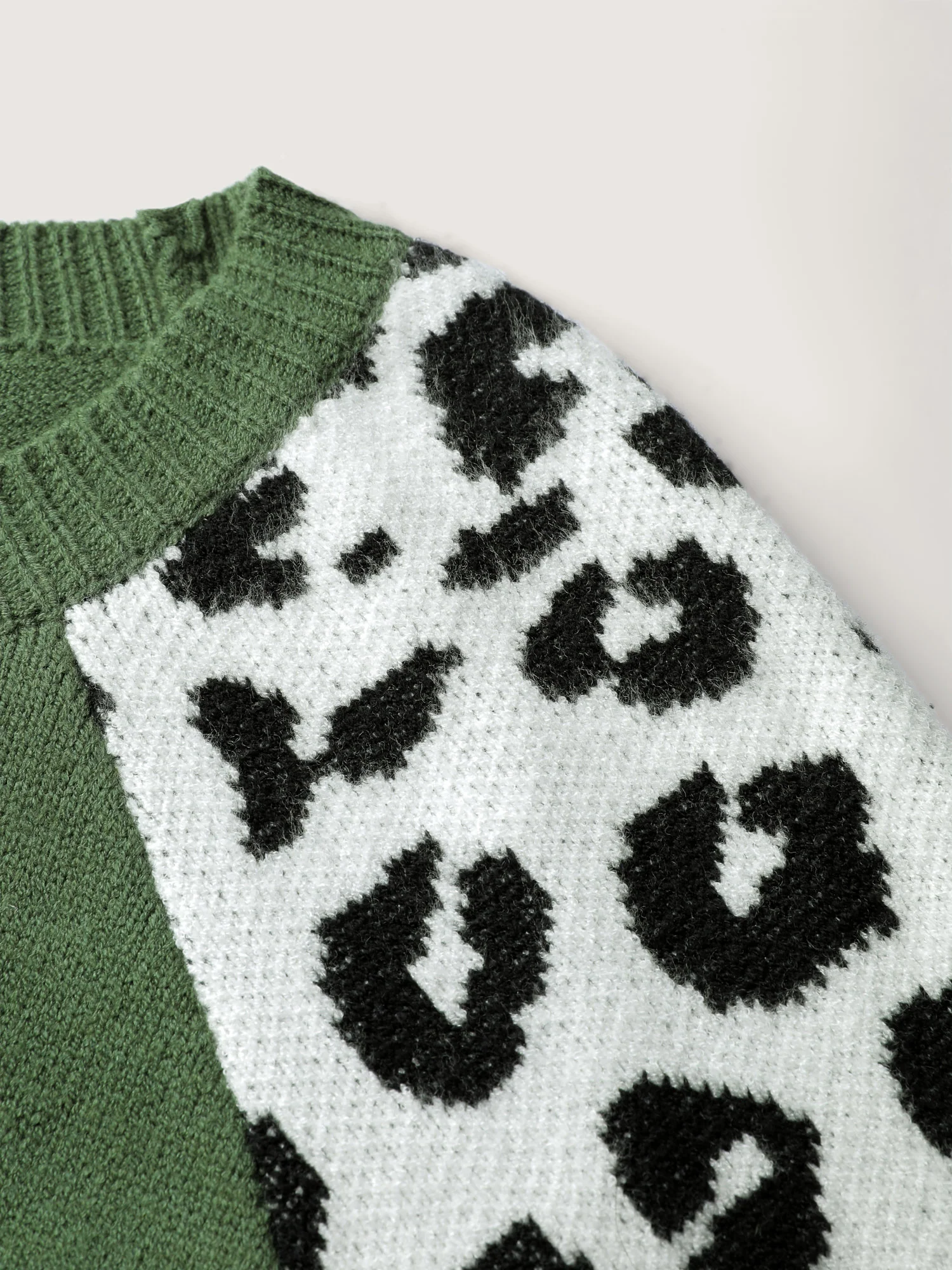 Supersoft Leopard Print Raglan Sleeve Pullover - Image 5