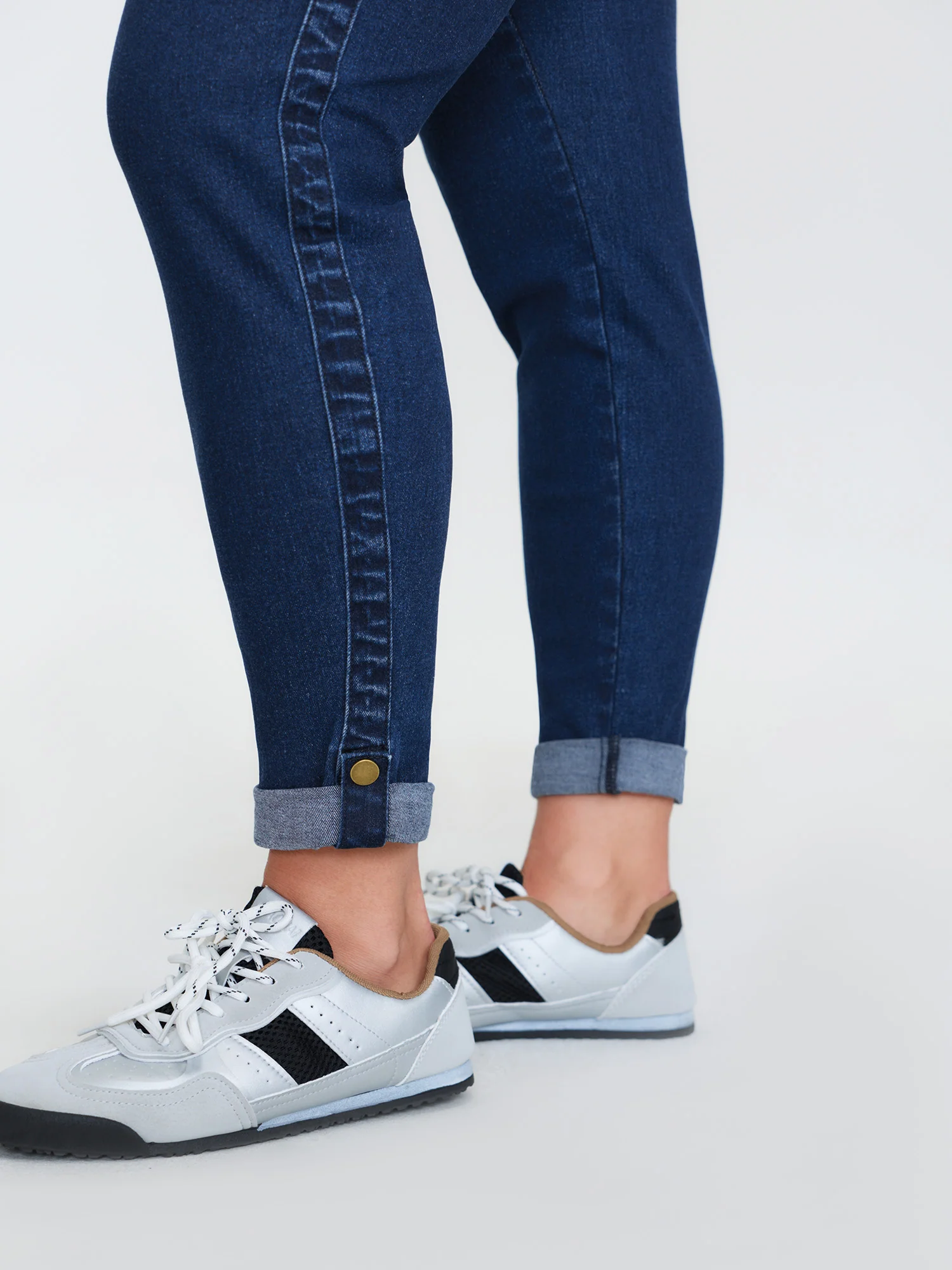 Supersoft Moderate Stretch Skinny-Fit Jeans - Image 4