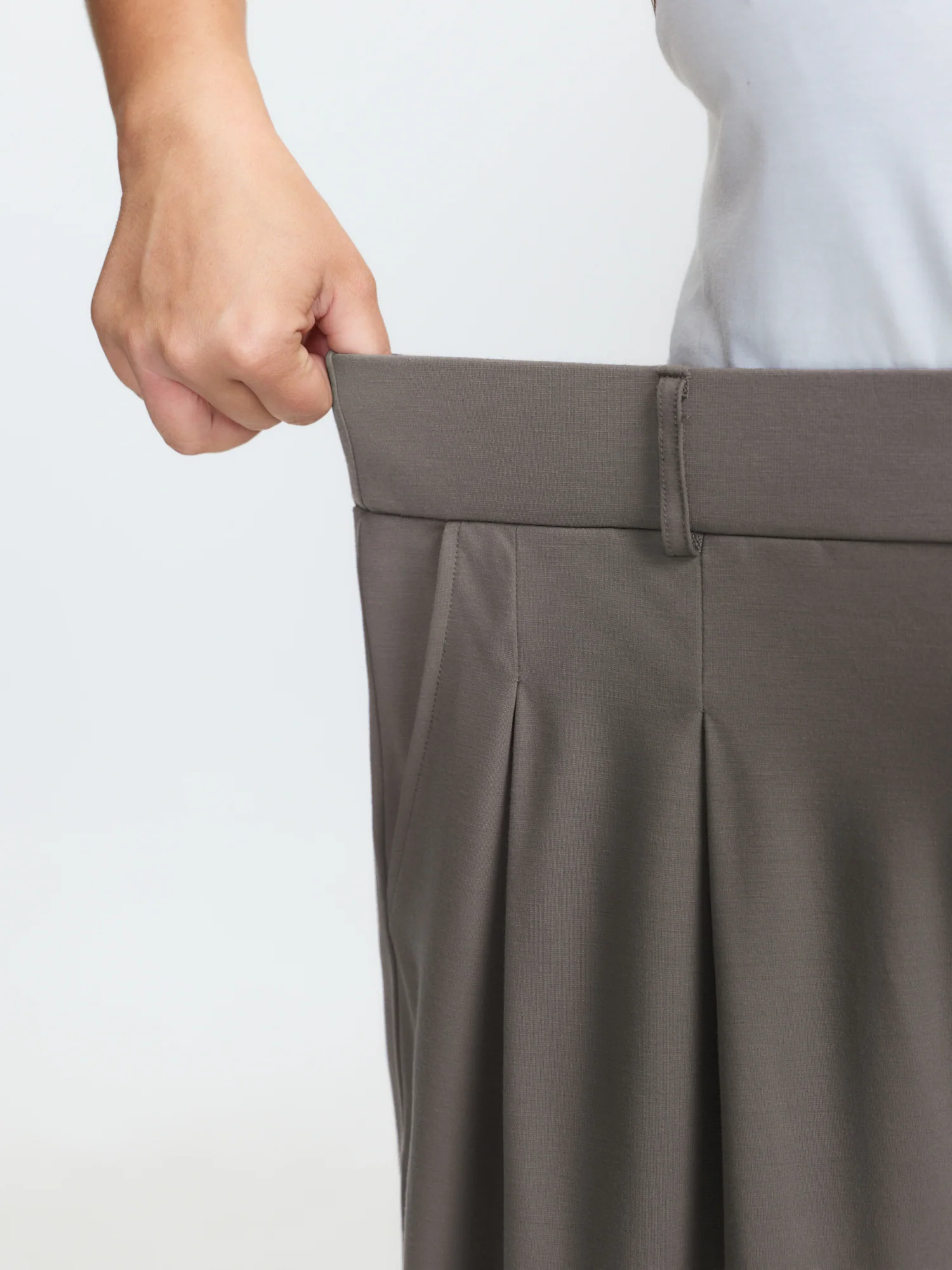 Supersoft Pleated Stretchy Pants - Image 5