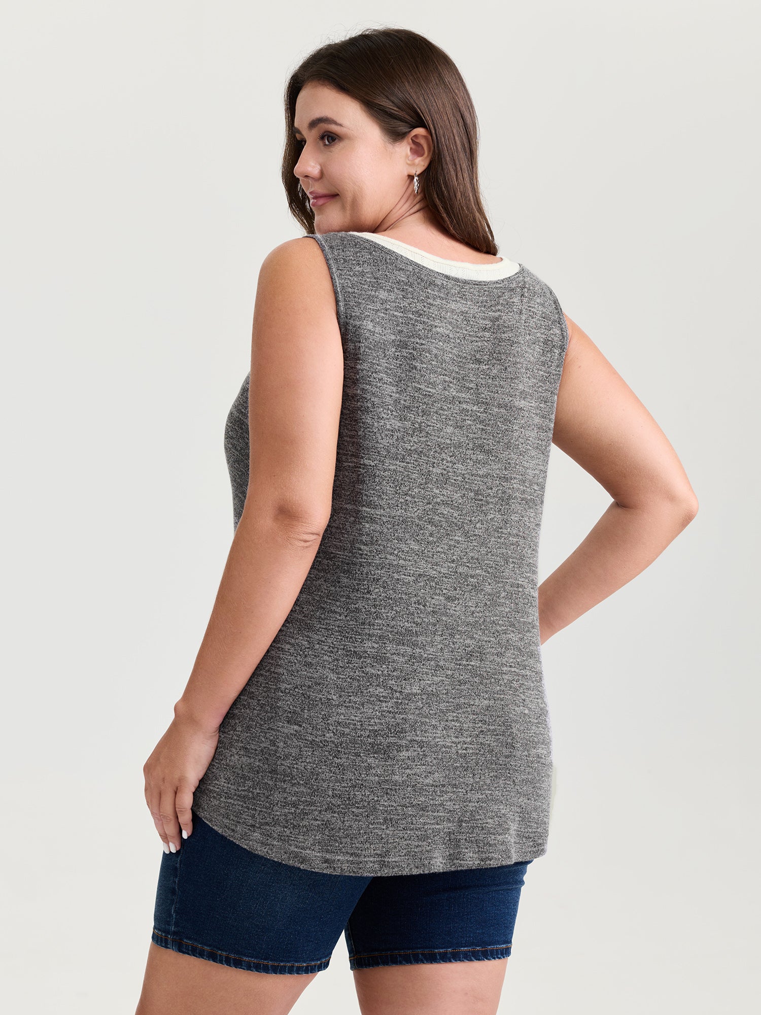 Supersoft Scoop Neckline Color Contrast Tank Top - Image 4