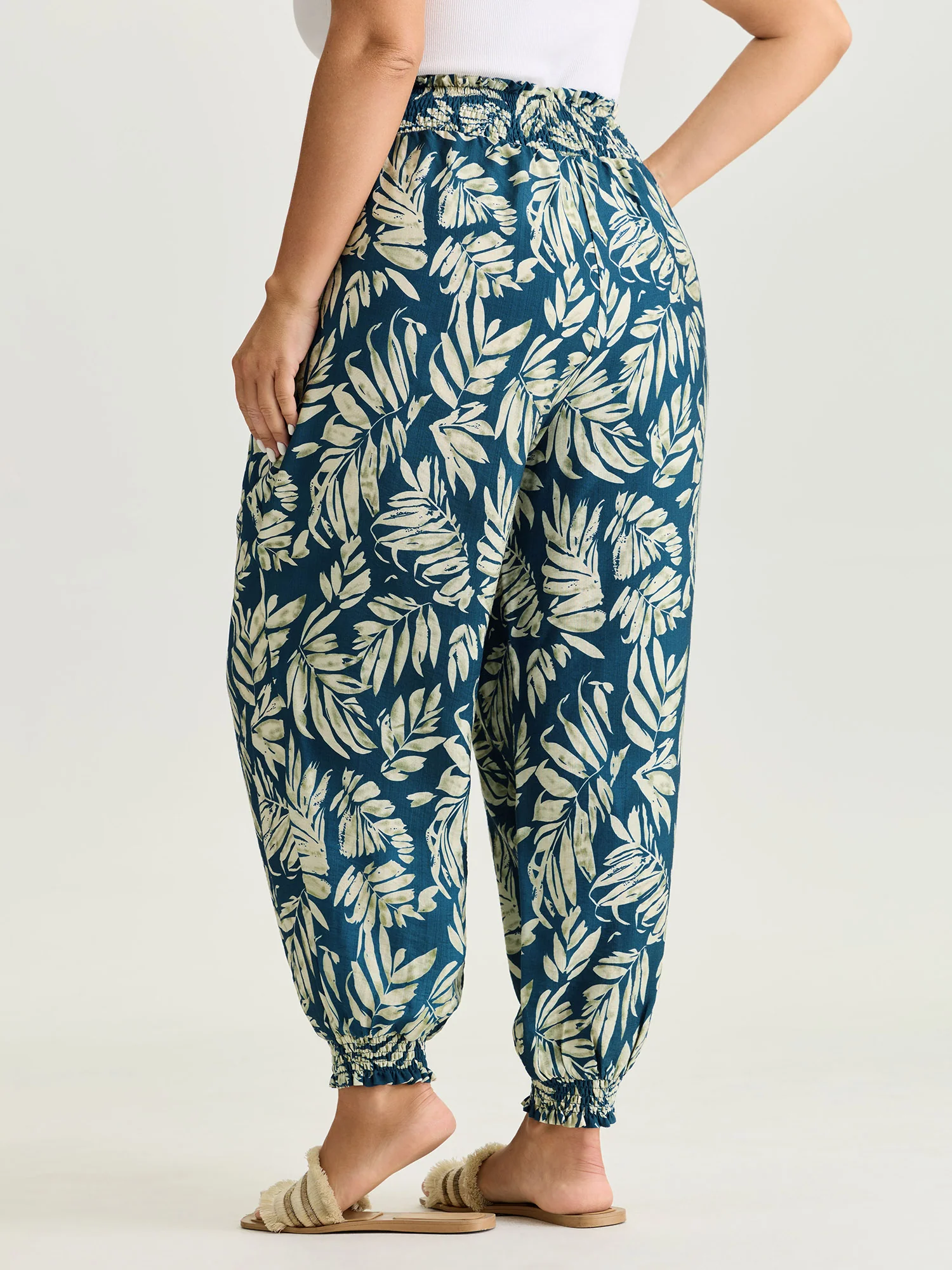 Supersoft Silohuette Flower Shirred Cuff Pants - Image 5