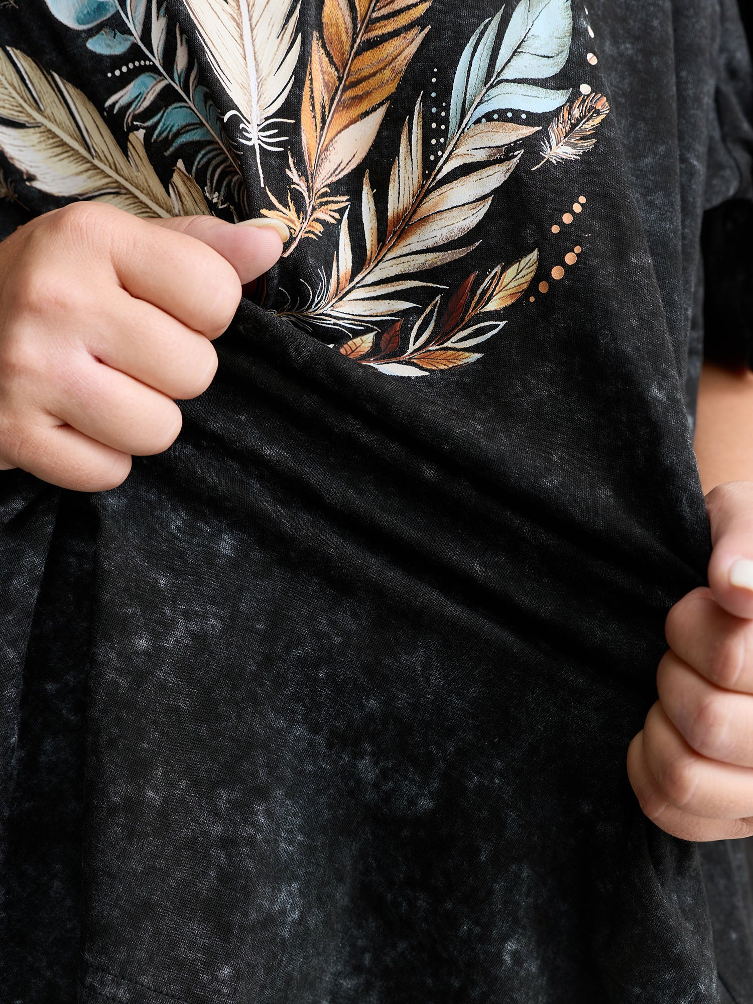 Supersoft Stretchy Feather Print Snowflake Effect T-Shirt - Image 4