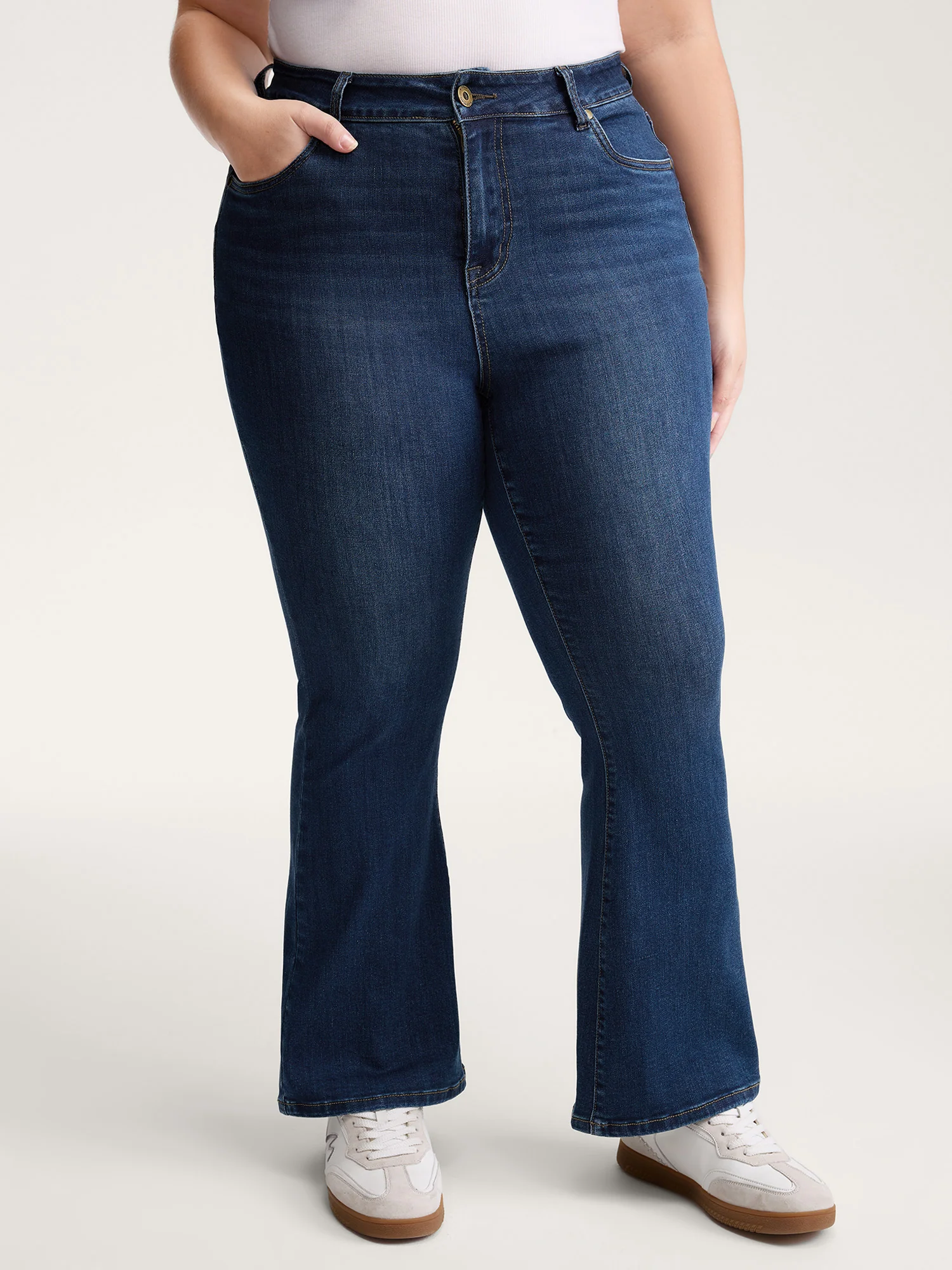 Thigh-Friendly Moderate Stretch Flare Jeans - Image 2