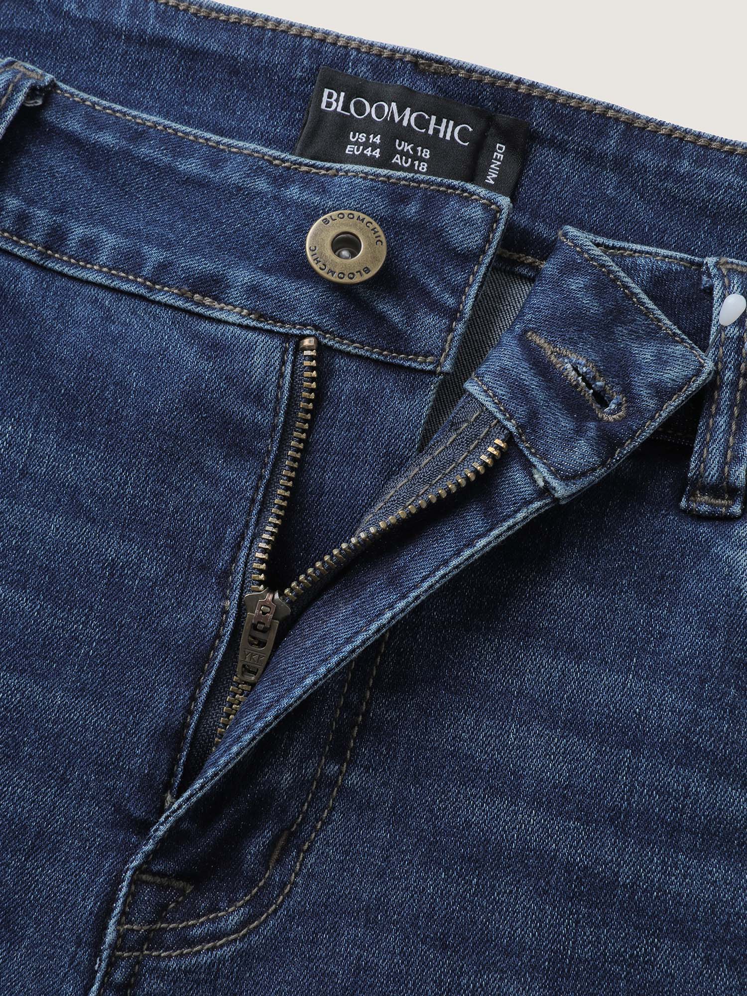 Thigh-Friendly Moderate Stretch Flare Jeans - Image 6
