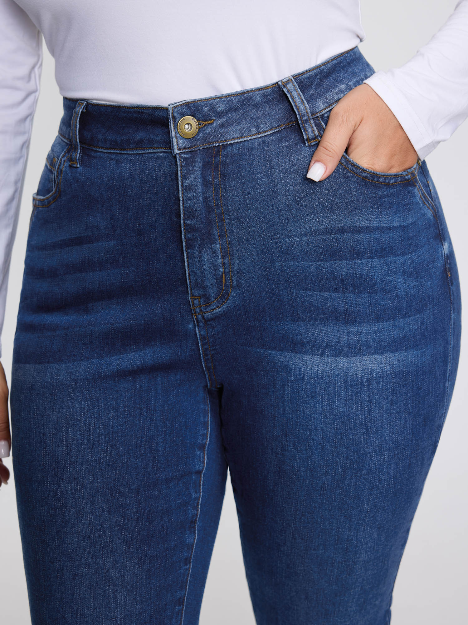 Everyday Moderate Stretch Skinny-Fit Cropped Jeans - Image 2