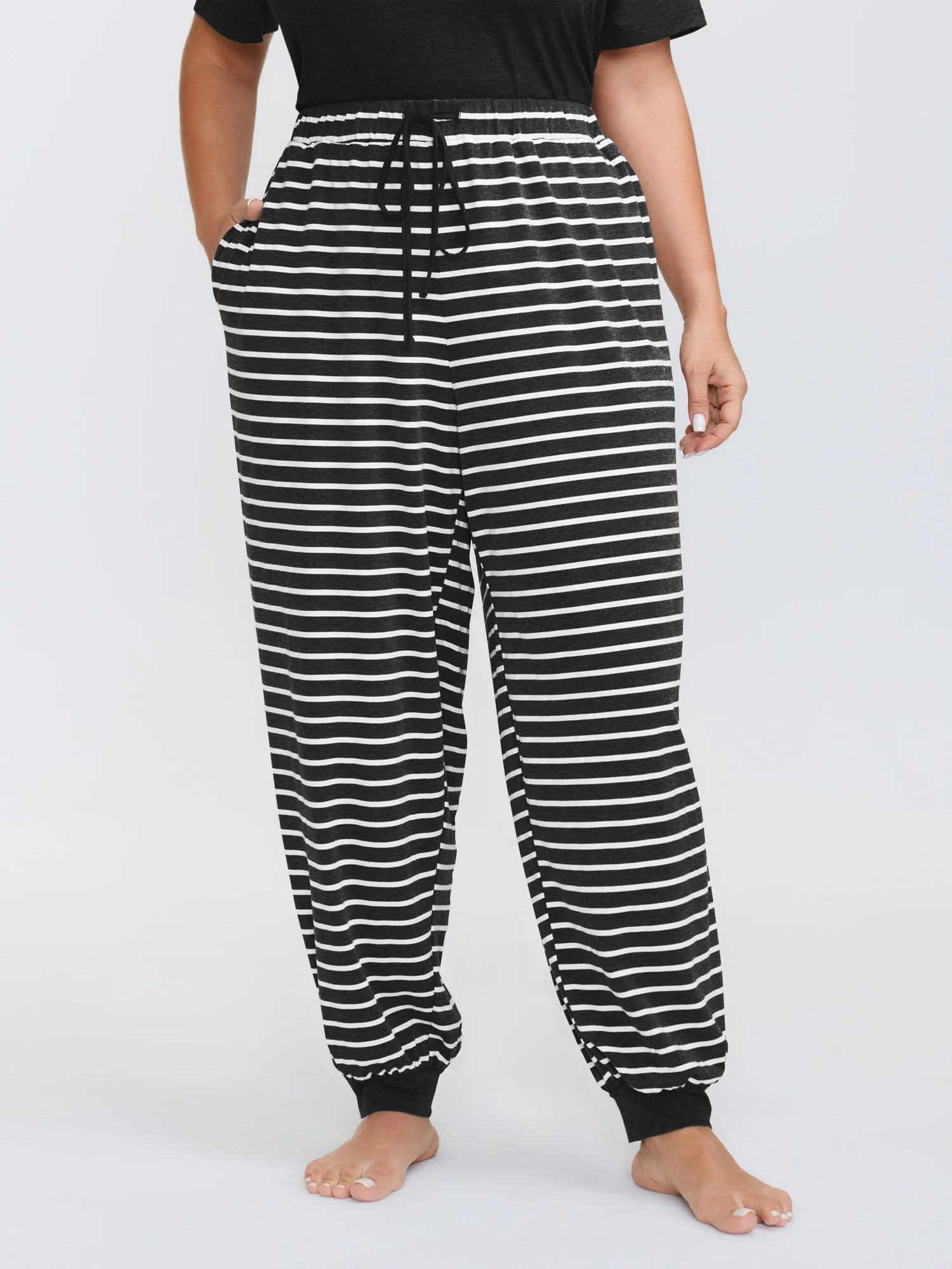 Supersoft Stripes Printed Lounge Set - Image 17