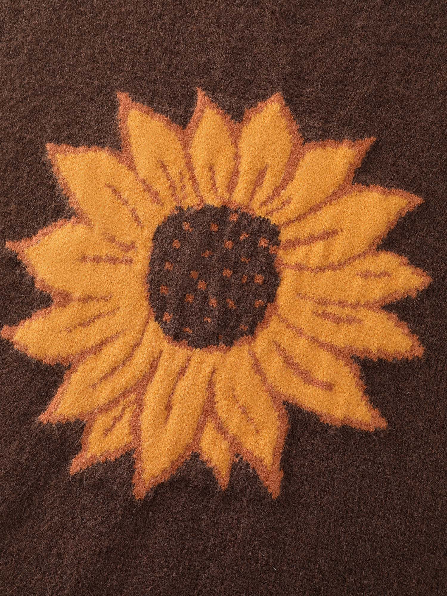 Supersoft Sunflower Pattern Round Neck Pullover - Image 7