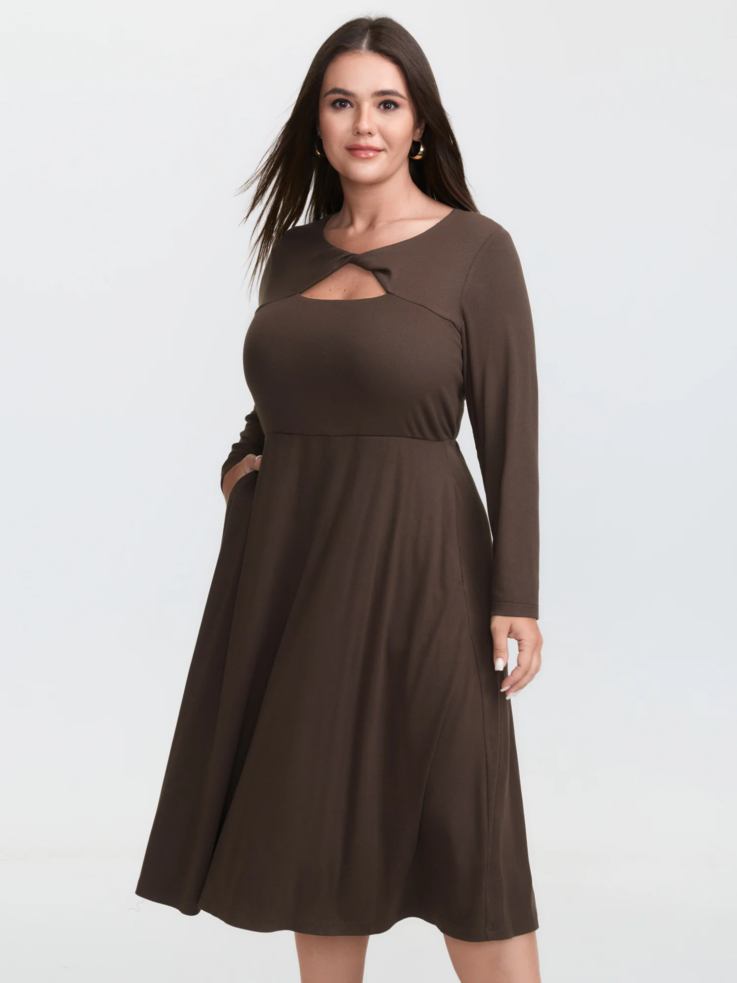 Supersoft Twisted Knot Cut-Out Midi Dress - Image 2