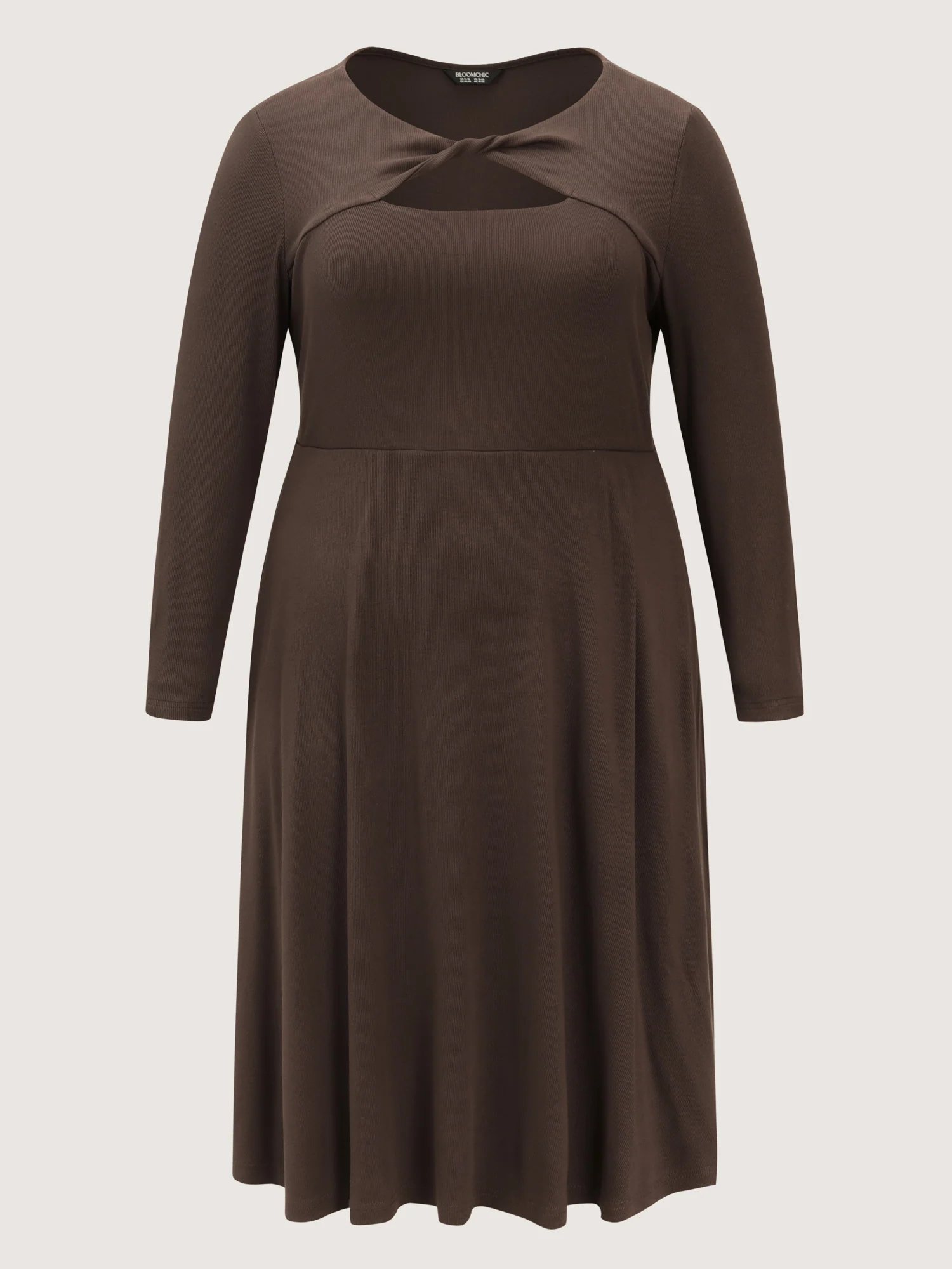 Supersoft Twisted Knot Cut-Out Midi Dress - Image 8