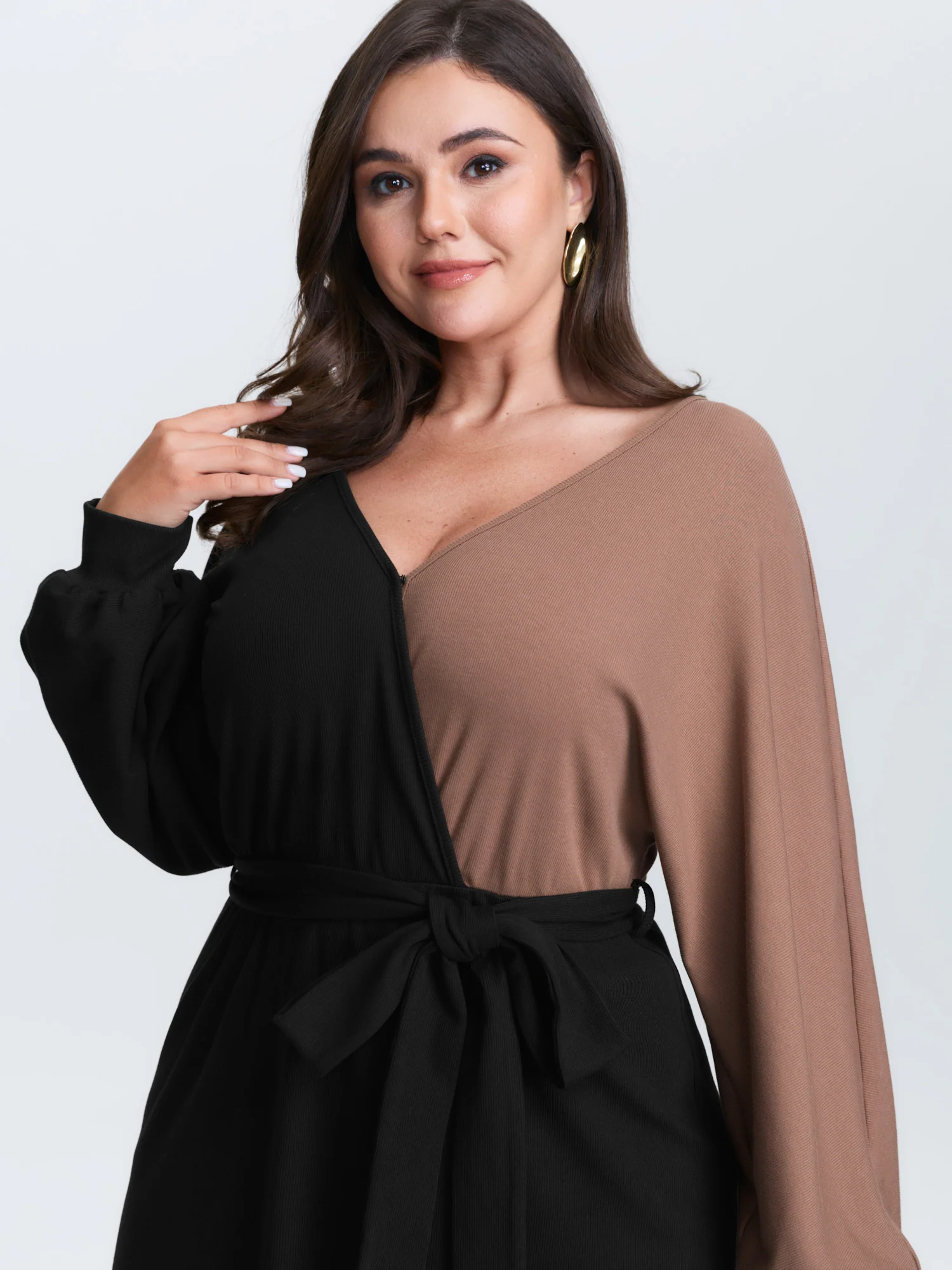 Surplice Neck Color Block Tie Waist Midi Dress - Image 2