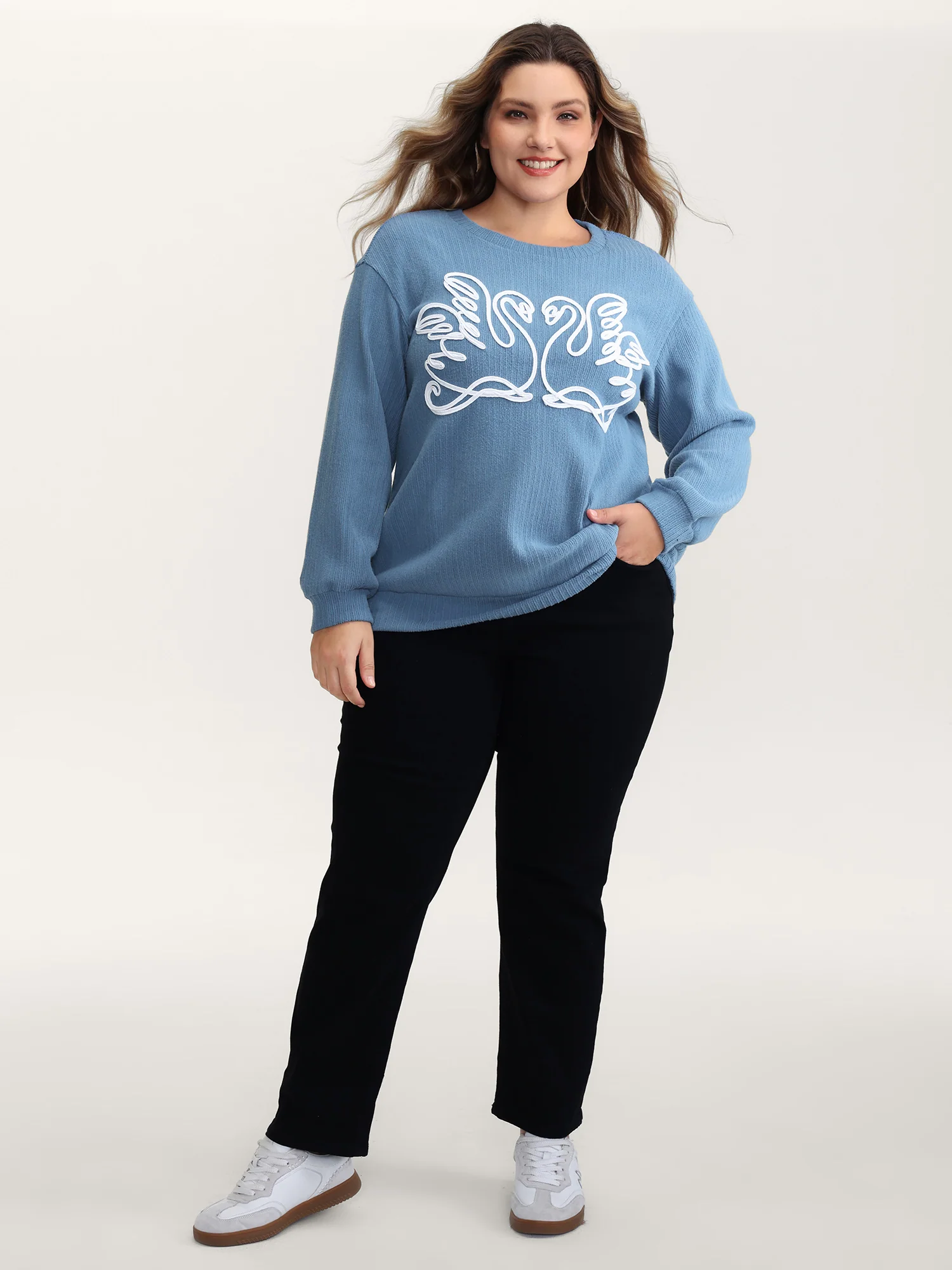 Swan Embroidered Pattern Relaxed-Fit Sweatshirt - Image 3
