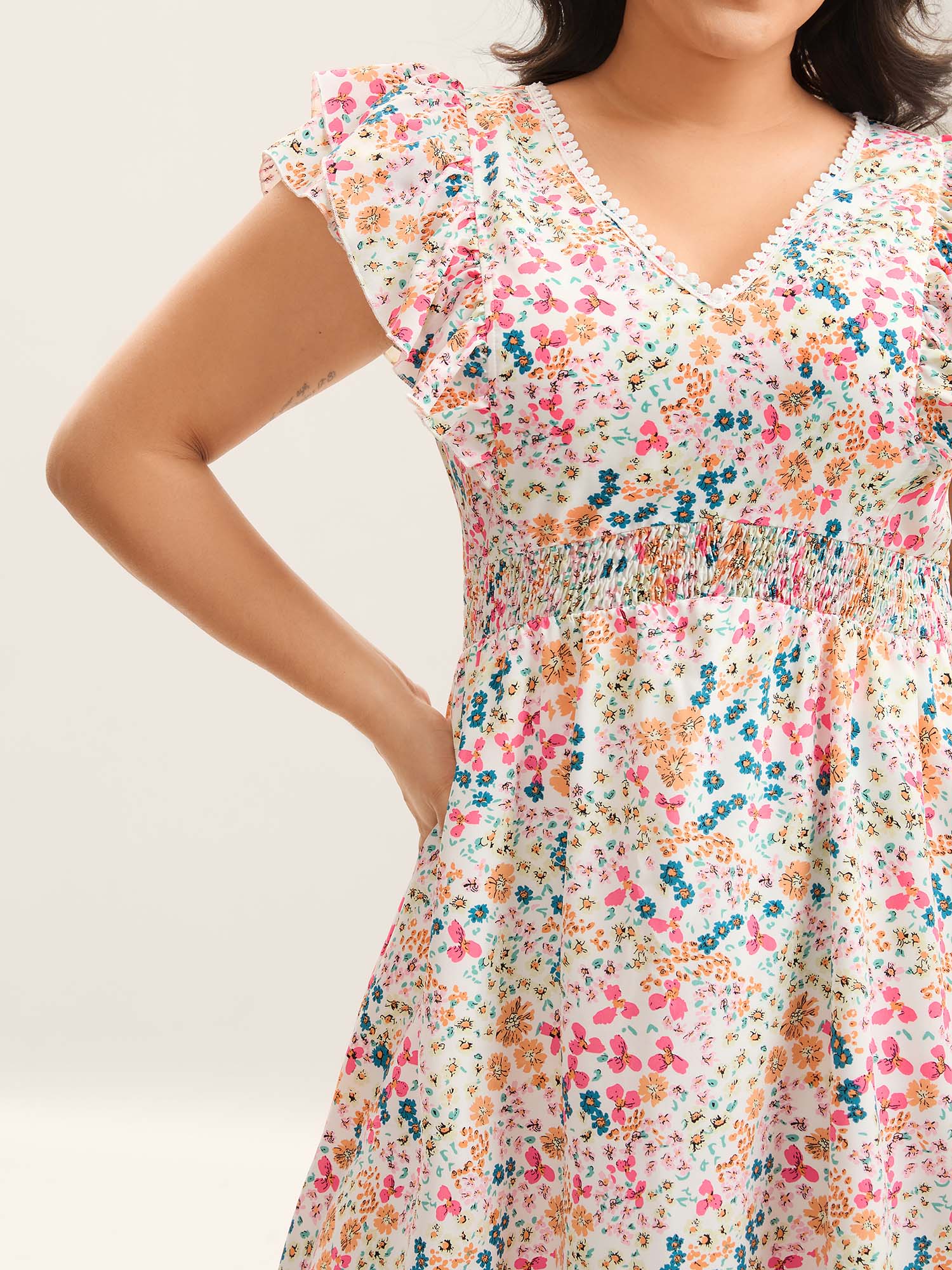 Sweet Floral Print Lace Neck Midi Dress - Image 2