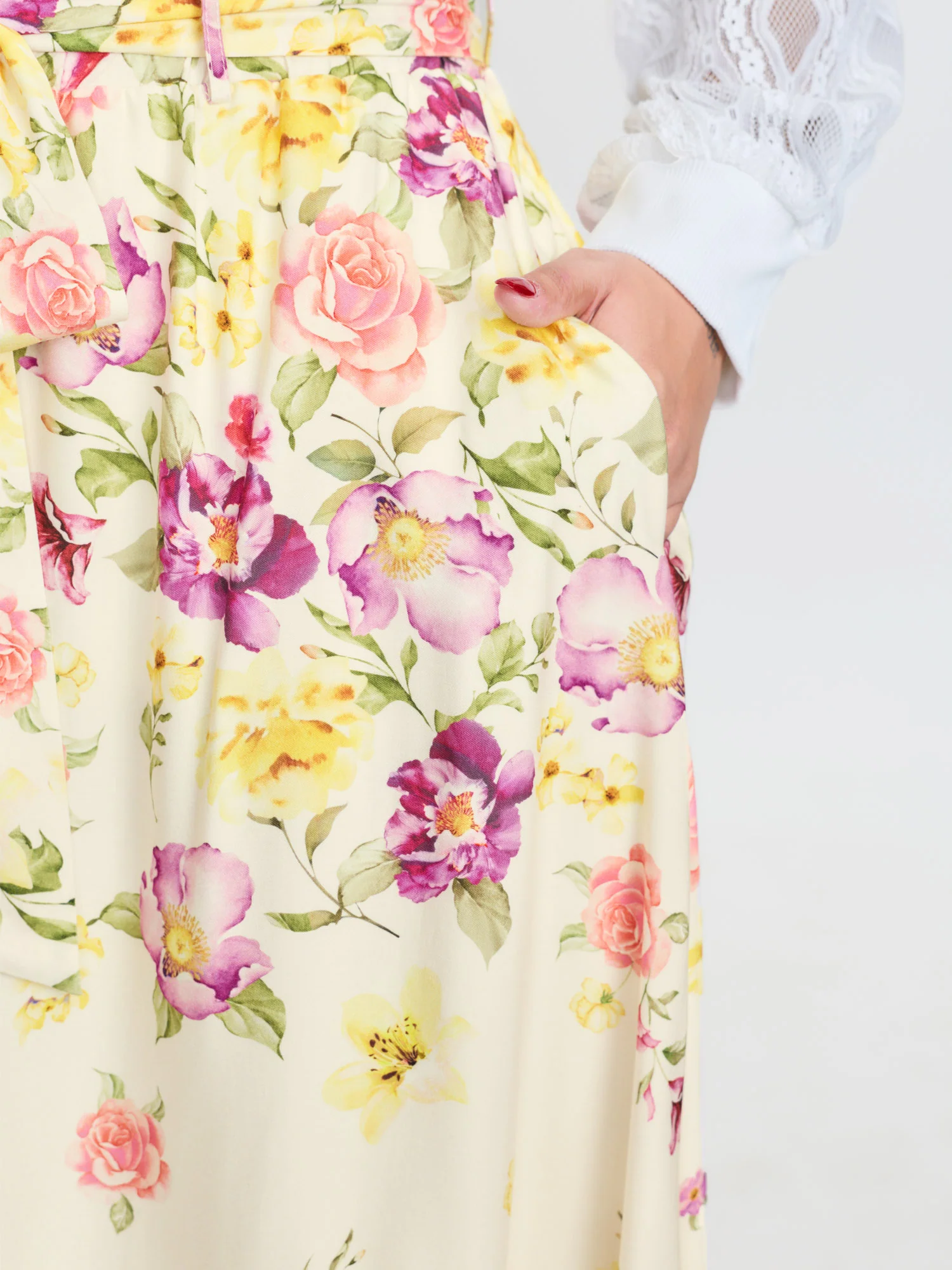 Sweet Floral Print Stretchy Waist Midi Skirt - Image 3