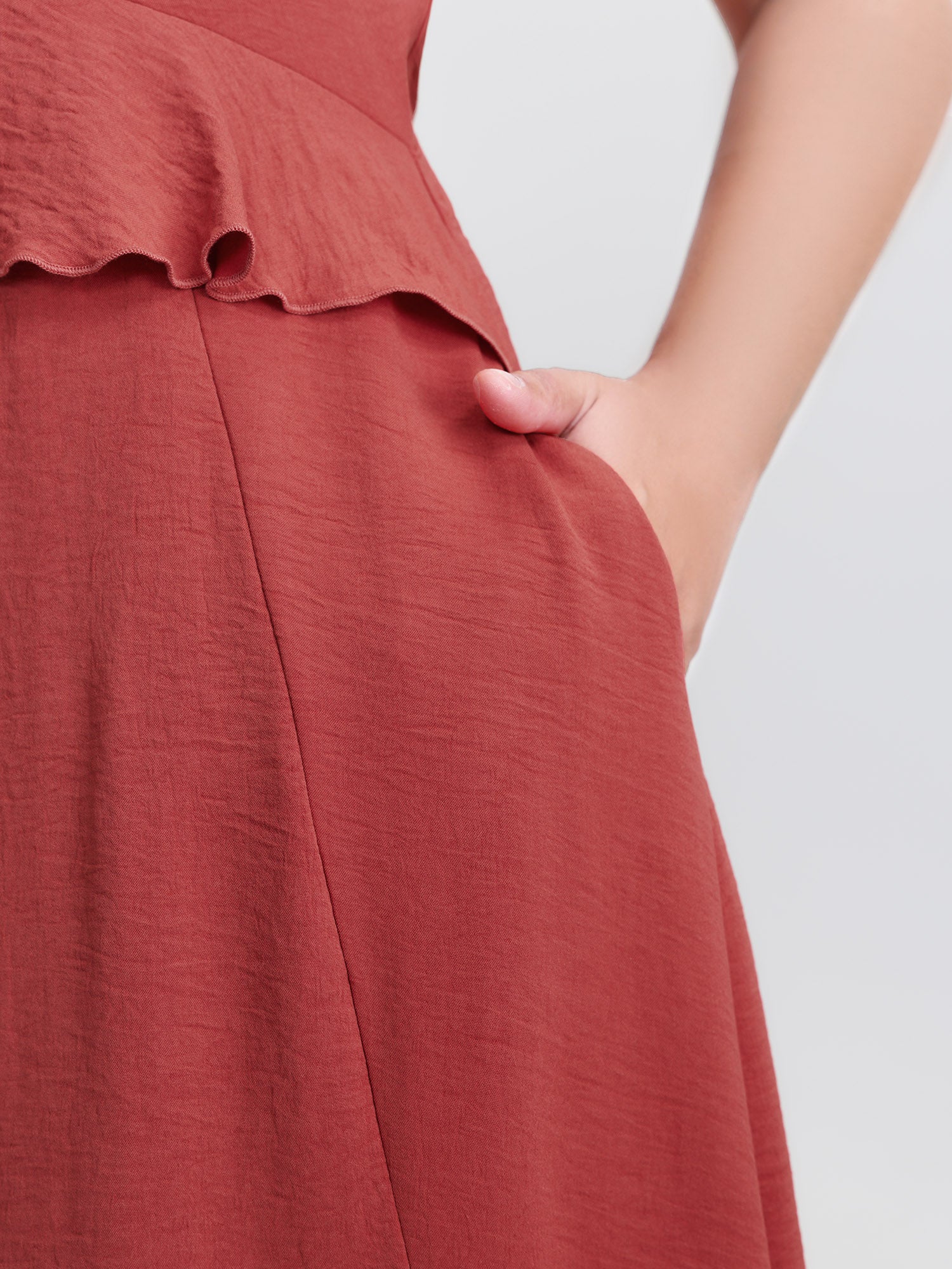 Sweetheart Neckline Cinched-Waist Maxi Dress - Image 3