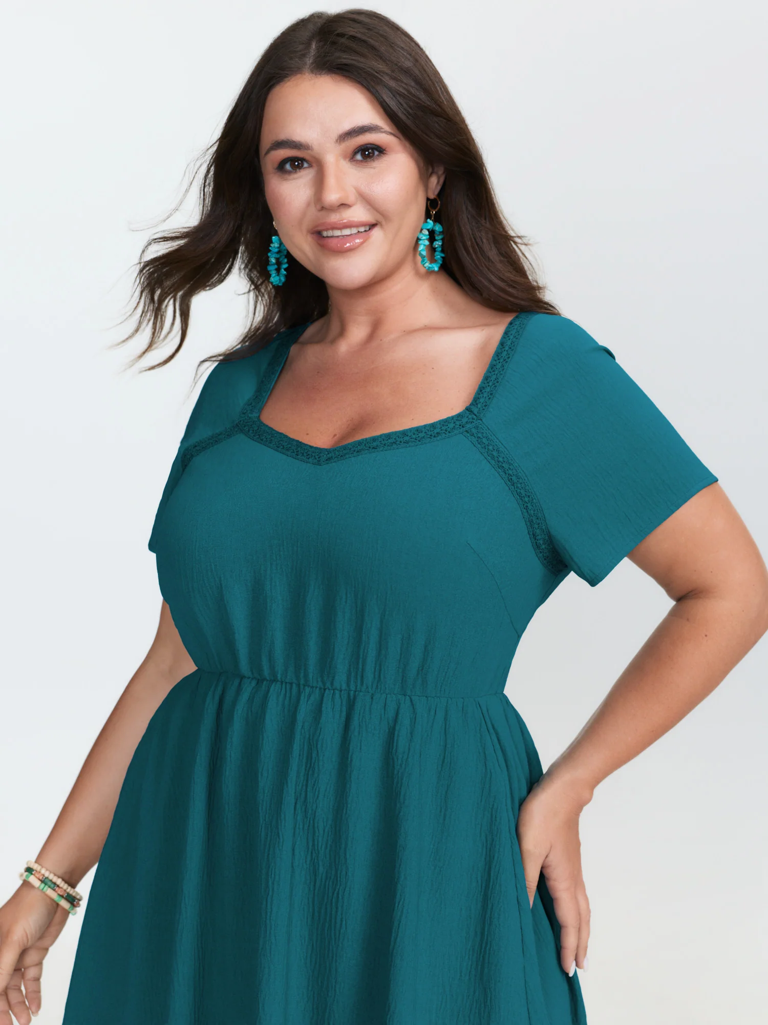 Sweetheart Neckline High Low Hem Midi Dress - Image 3