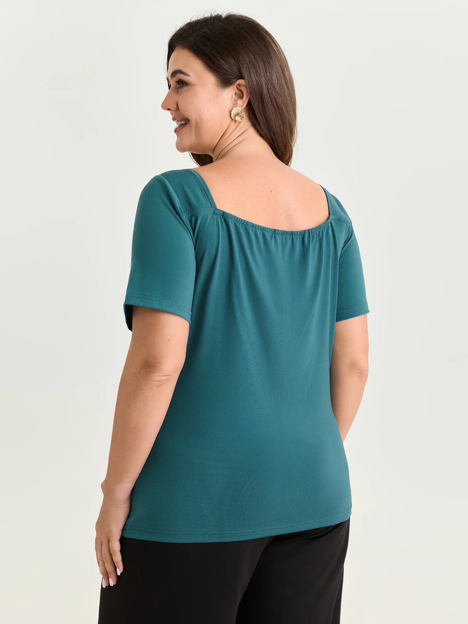 Sweetheart Neckline Metal Loop Fitted Knit Top - Image 4