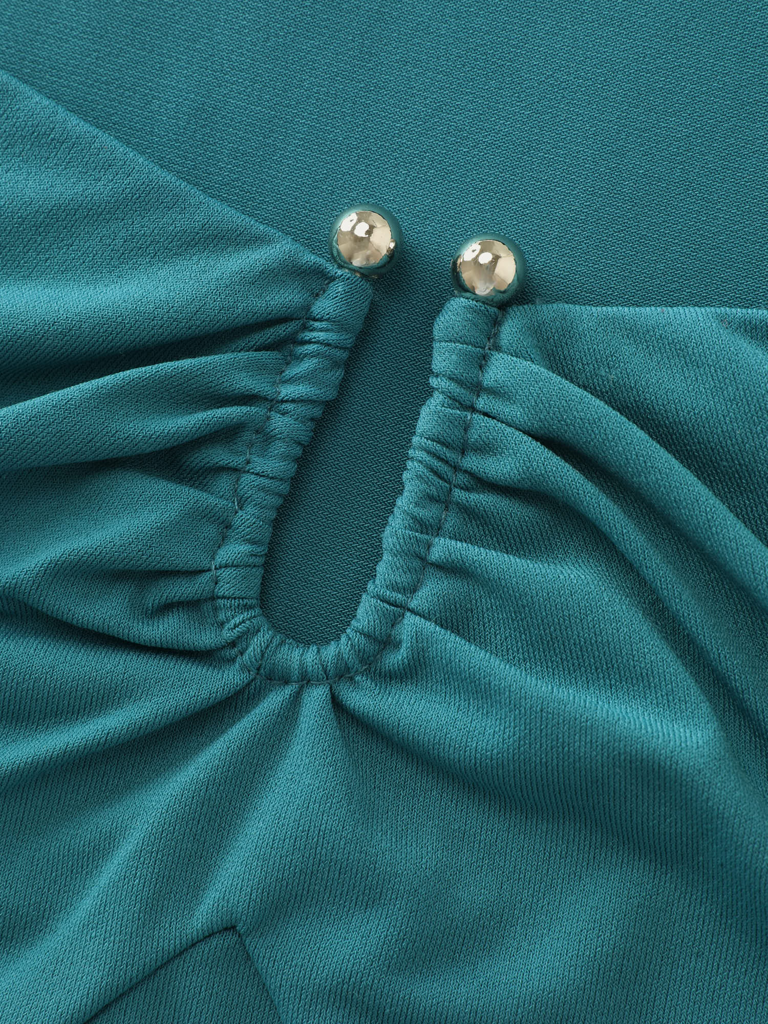 Sweetheart Neckline Metal Loop Fitted Knit Top - Image 6