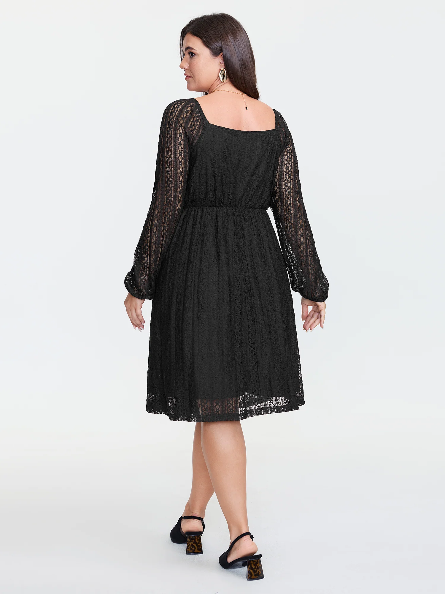 Sweetheart Neckline Sheer Lace Midi Dress - Image 4