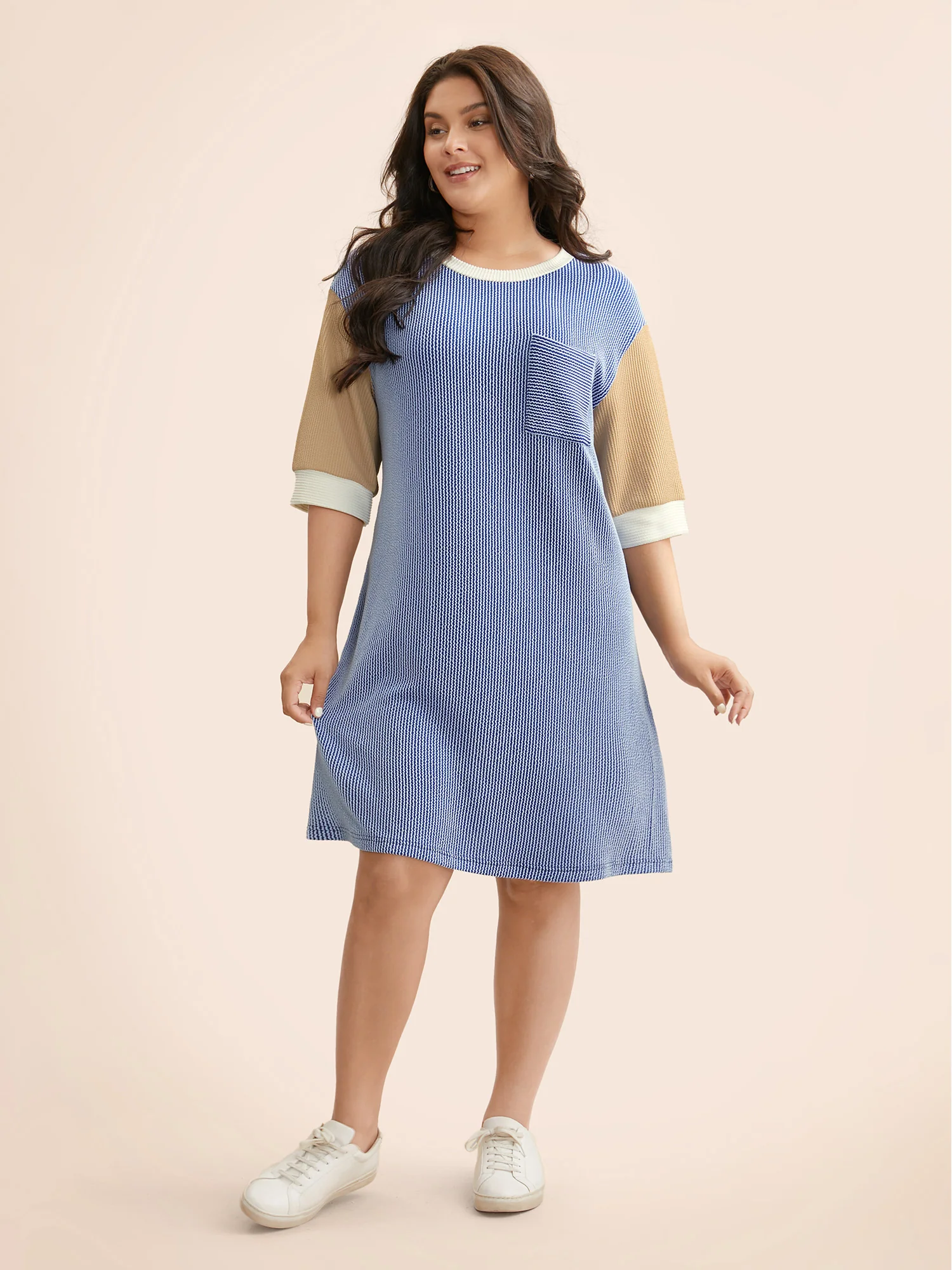 Texture Contrast Patchwork Patched Pocket Dress - Image 3