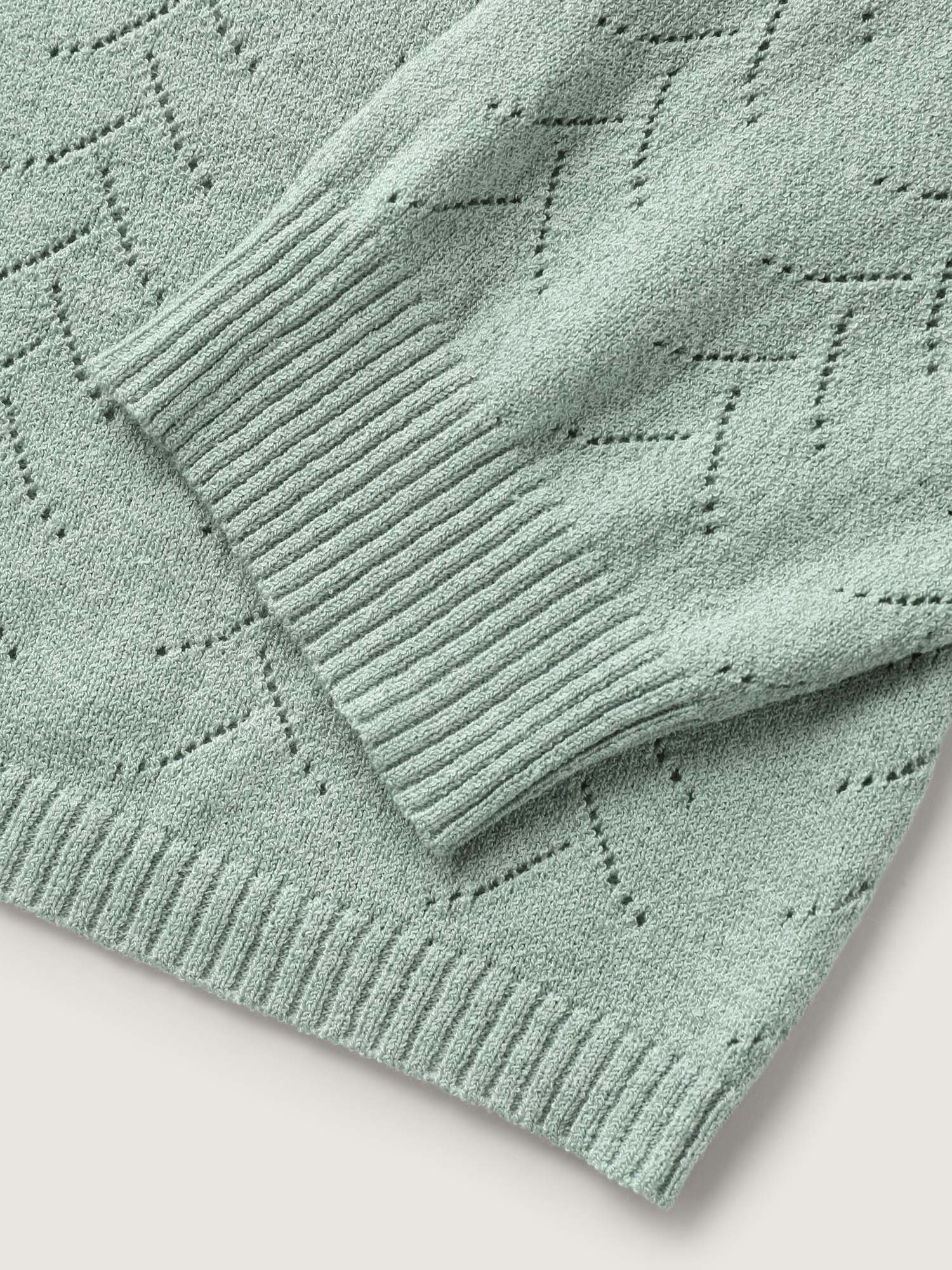 Texture V Neck Lightweight Pullover - Image 11