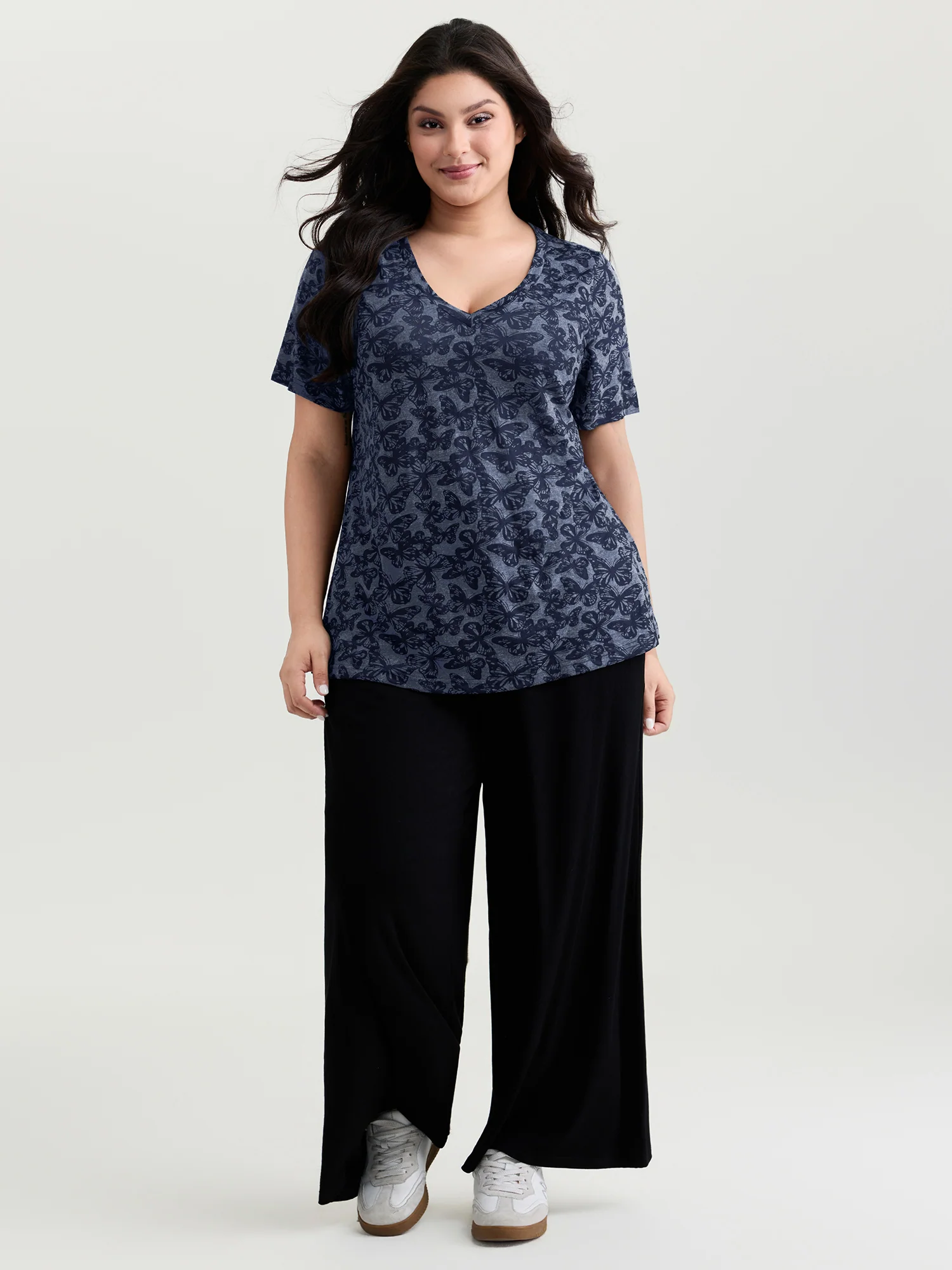 Textured Butterfly Pattern V-Neck T-Shirt - Image 11