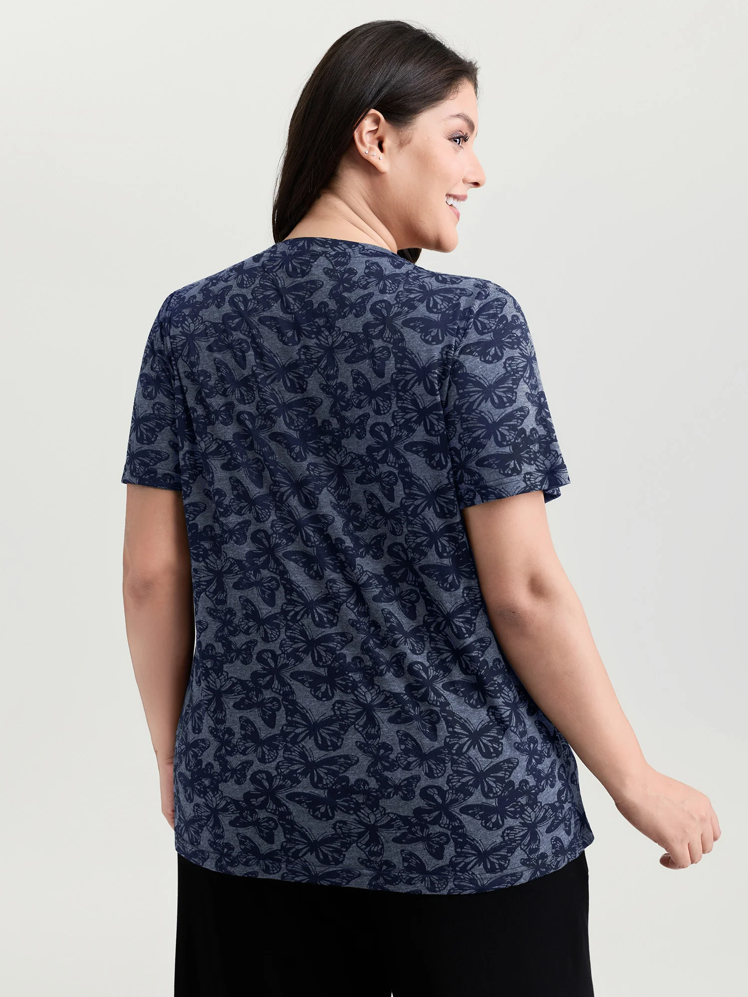 Textured Butterfly Pattern V-Neck T-Shirt - Image 12