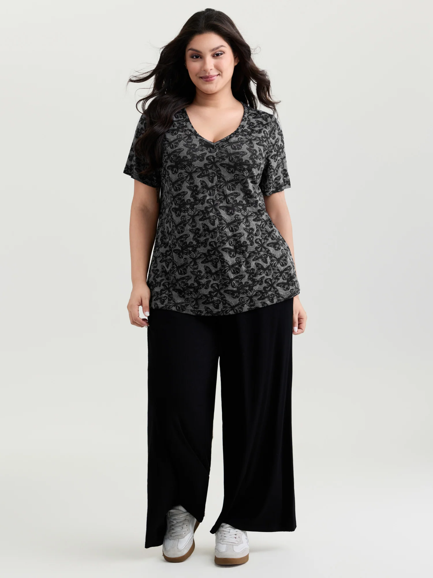 Textured Butterfly Pattern V-Neck T-Shirt - Image 3