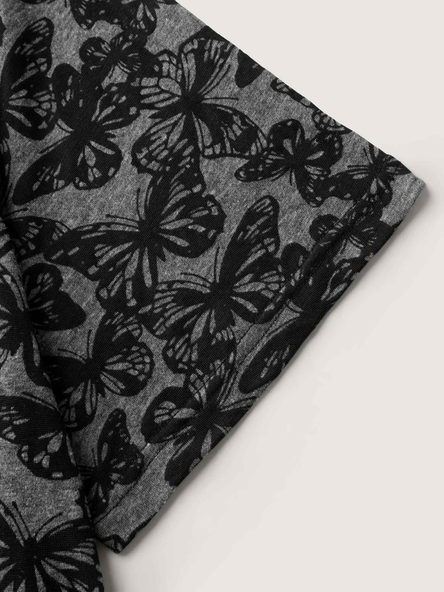 Textured Butterfly Pattern V-Neck T-Shirt - Image 7