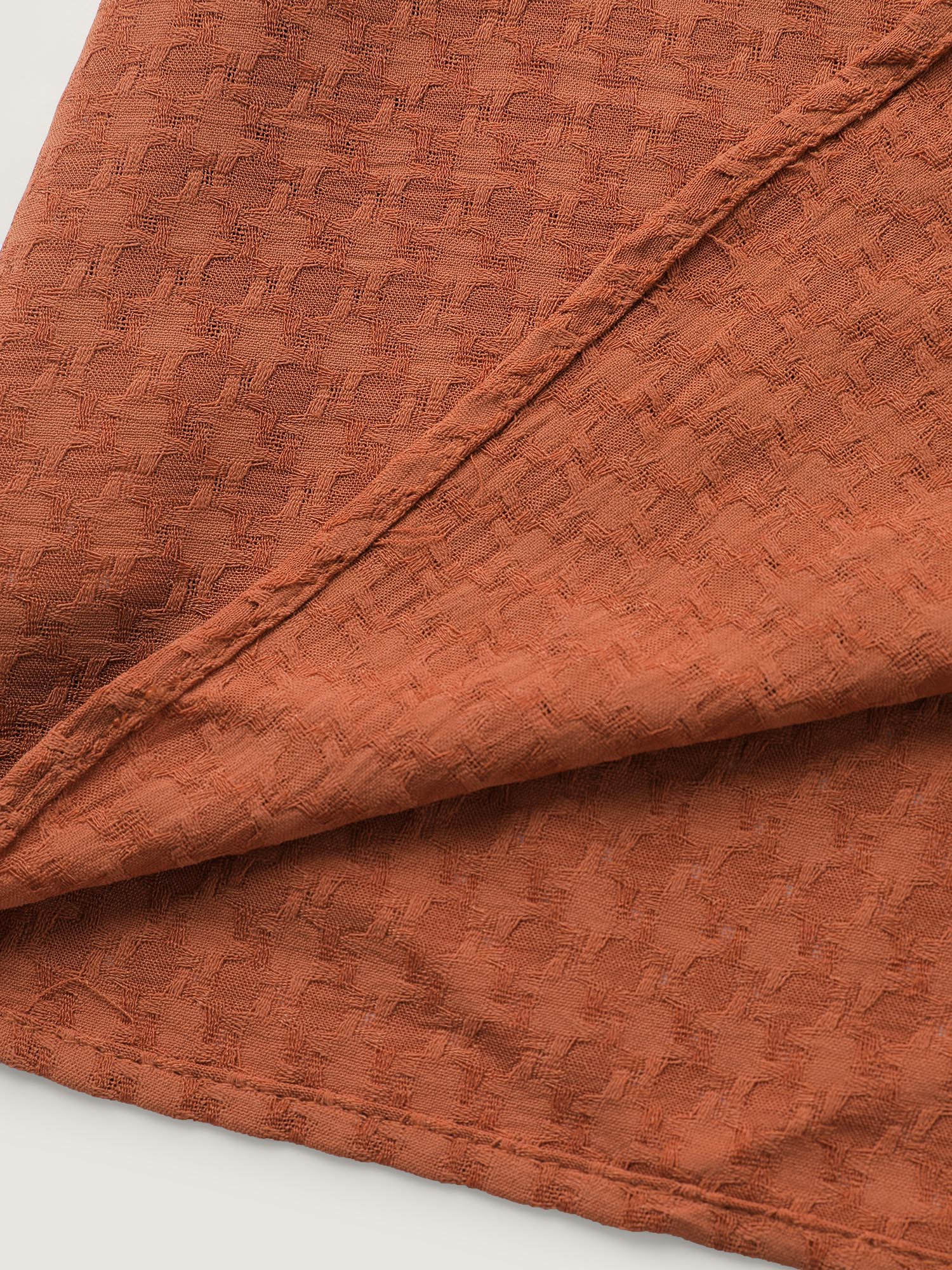 Textured Button Detail Pleated Button-Down Shirt - Image 6